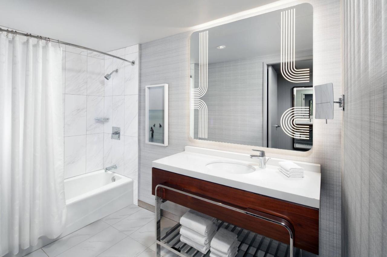 Concierge Level, Guest room, 1 King