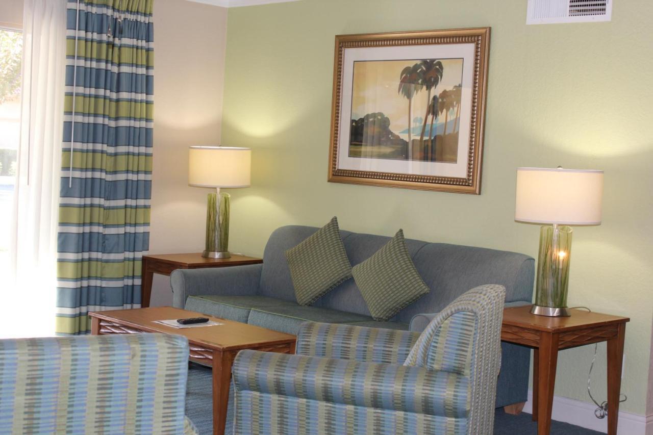 Deluxe King Suite