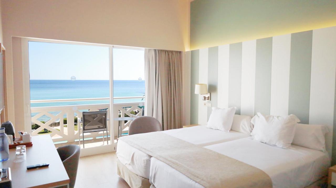 Double or Twin Room Sea View