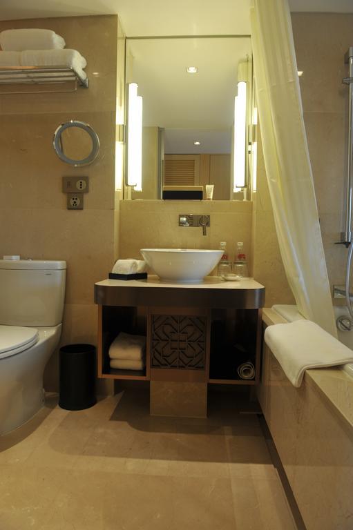 Standard Twin Room with City View