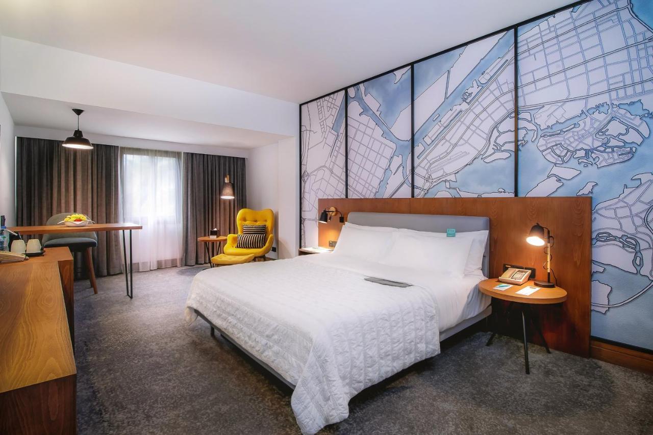 Deluxe Room City View Guest room 1 King