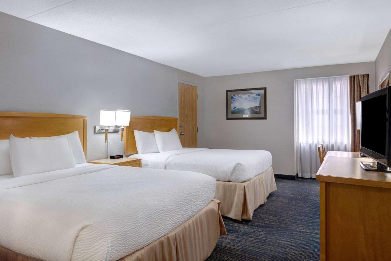 Double Room with Two Double Beds - Non-Smoking,1558199566:JPEG
