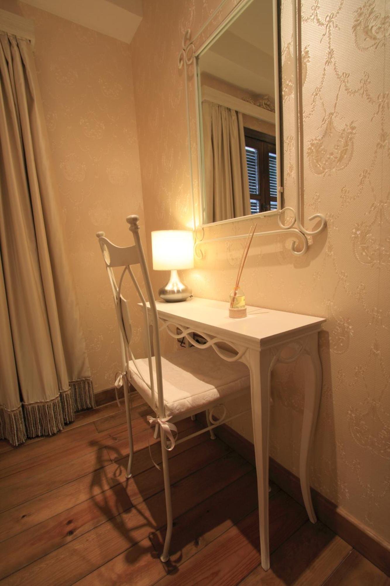 2 Bedroom Apartment Suite Complimentary Spa Access