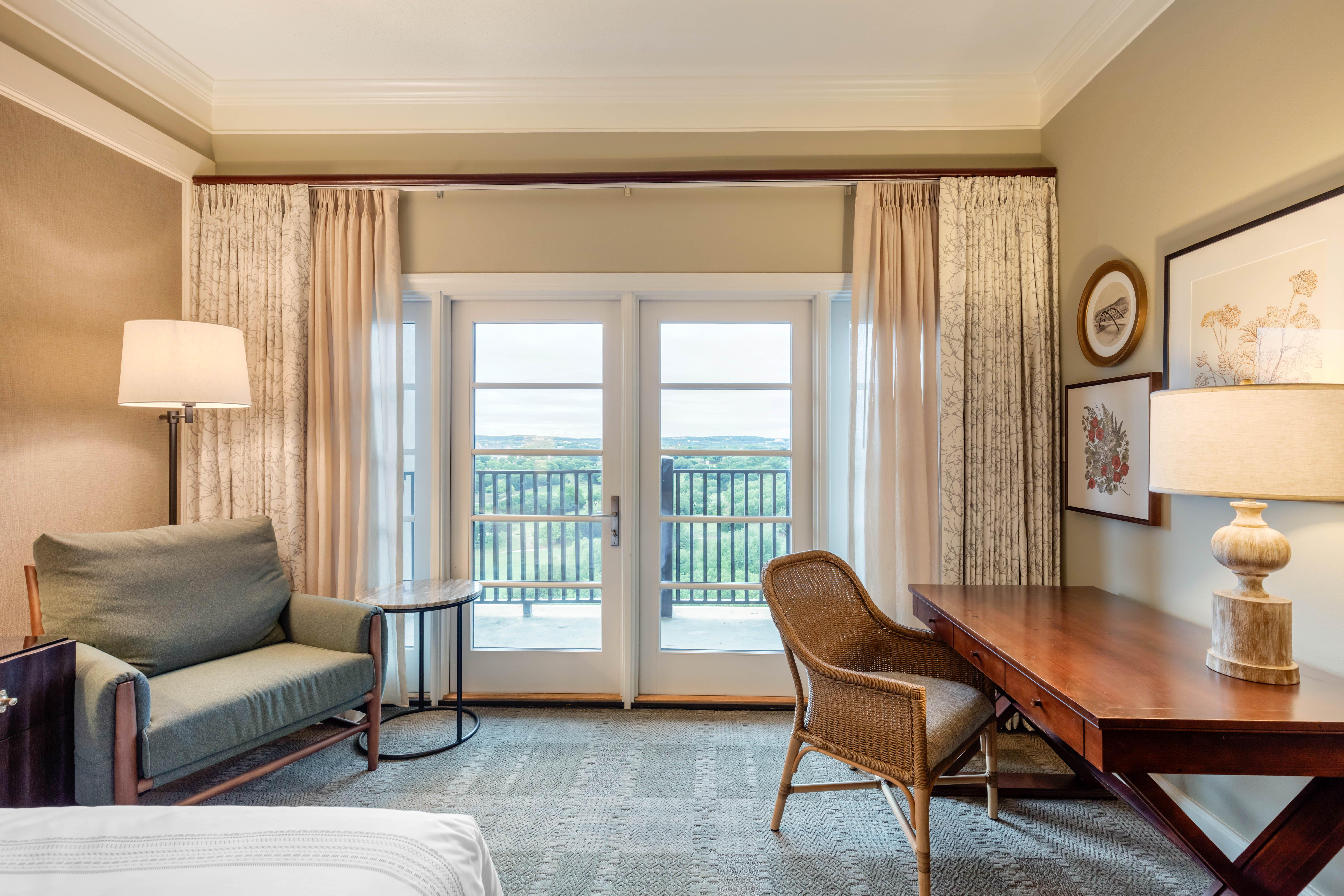 Premier Room 1 King Bed Juliette Balcony