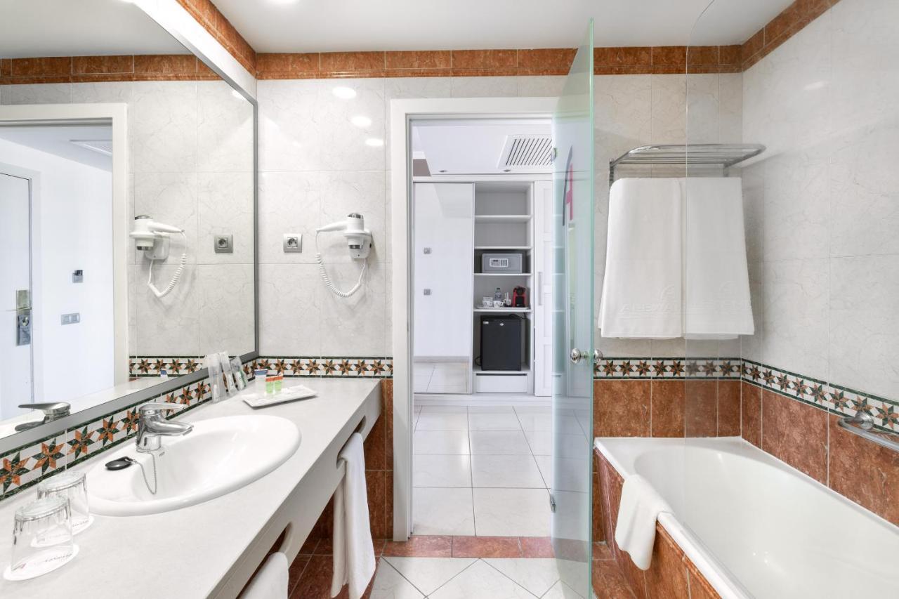 Double or Twin Room,1758277445:JPEG