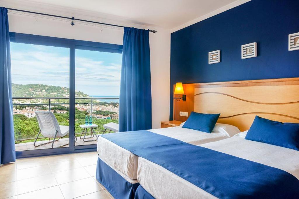 Superior double room sea view hydromassage