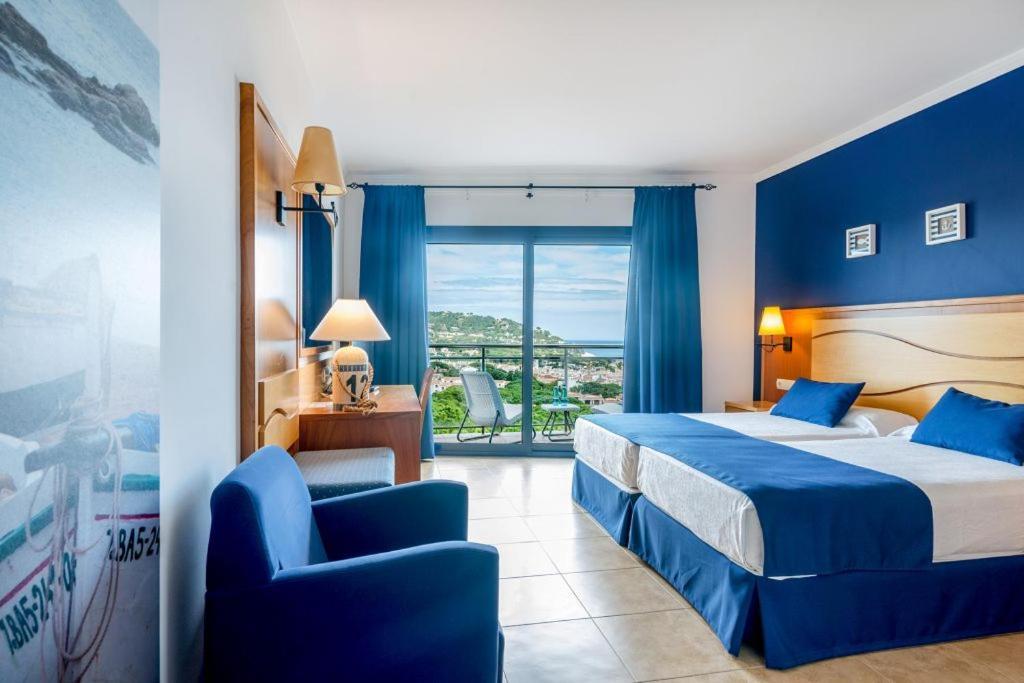 Superior double room sea view hydromassage