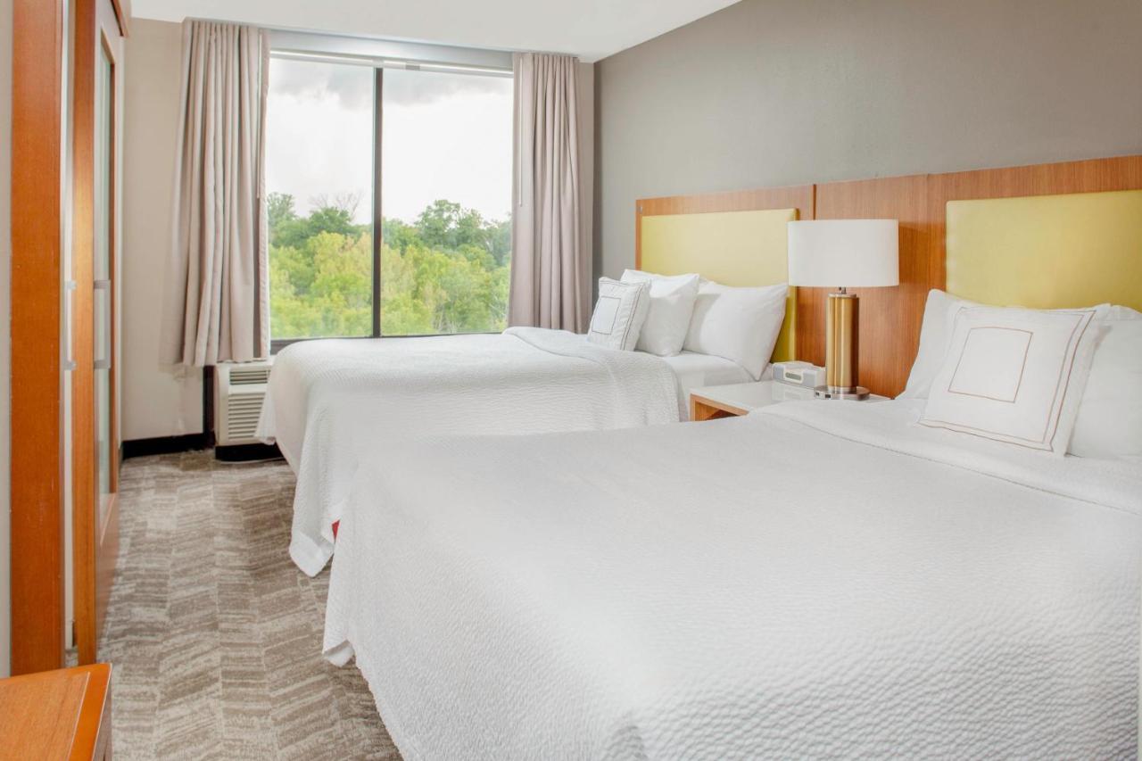 Queen Suite Two Queen Beds Bathtub Trundle Sofa Mobility Access or Hearing Accessible
