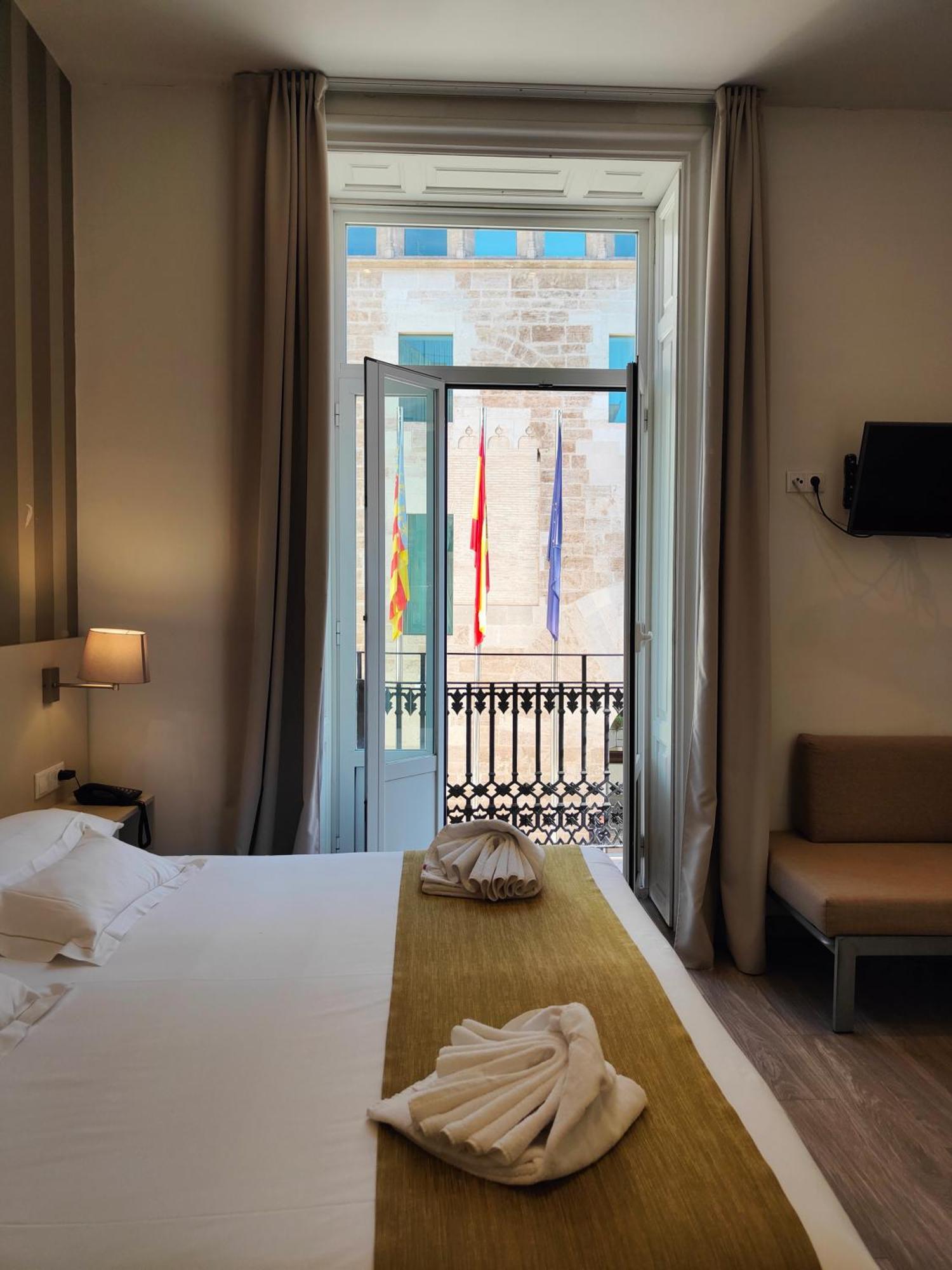Classic Double Room City View