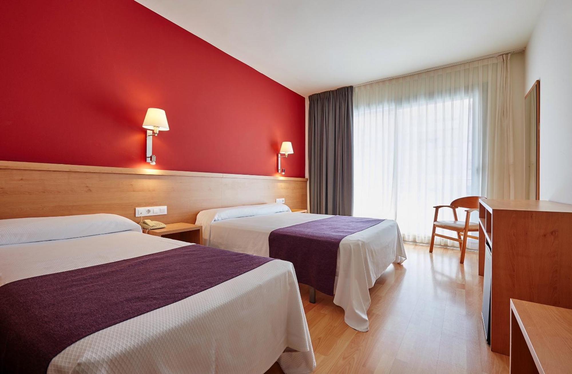 Doppelzimmer mit Zustellbett (2 Erwachsene & 2 Kinder)