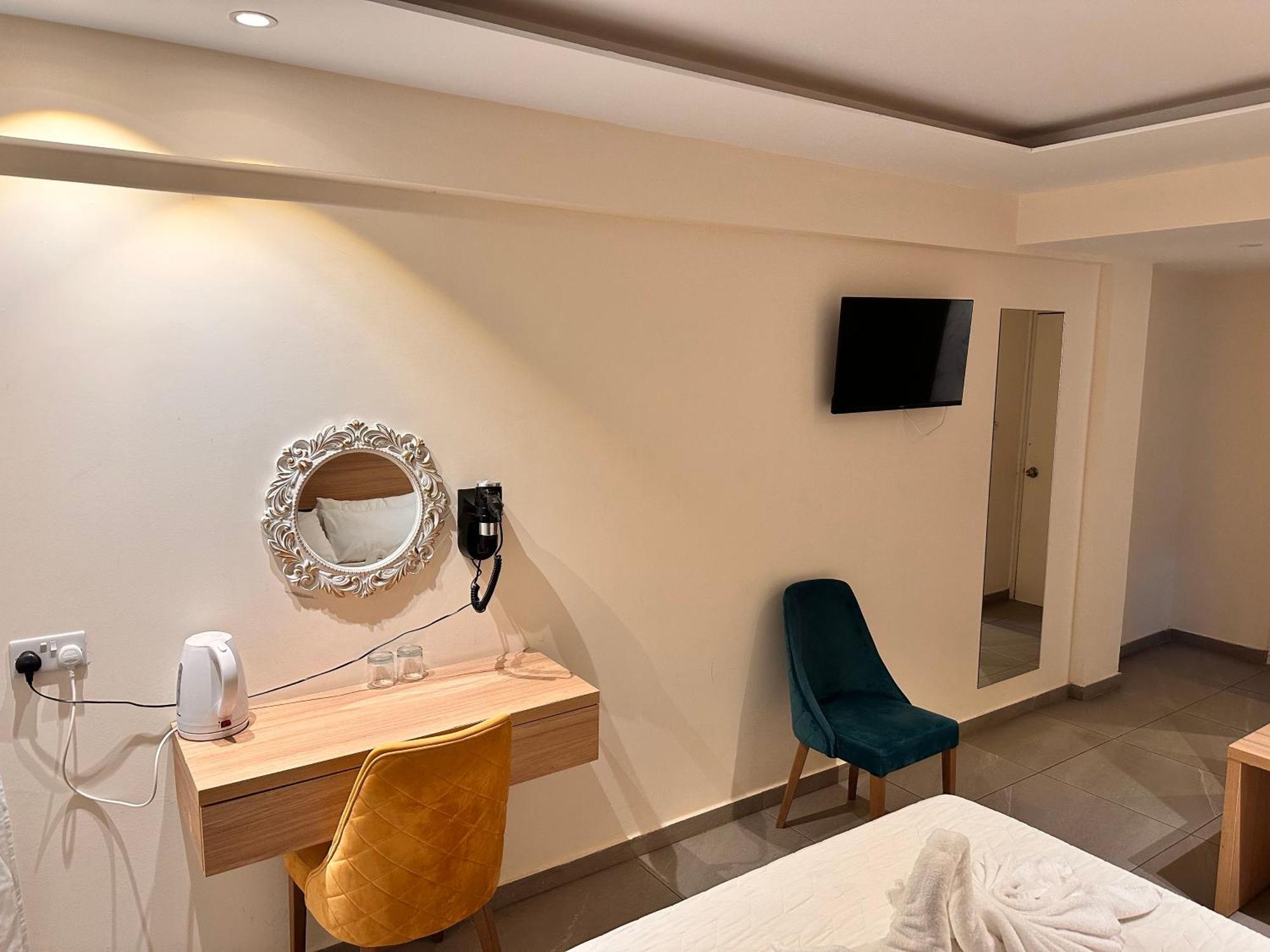 Chambre Deluxe Double ou Lits Jumeaux