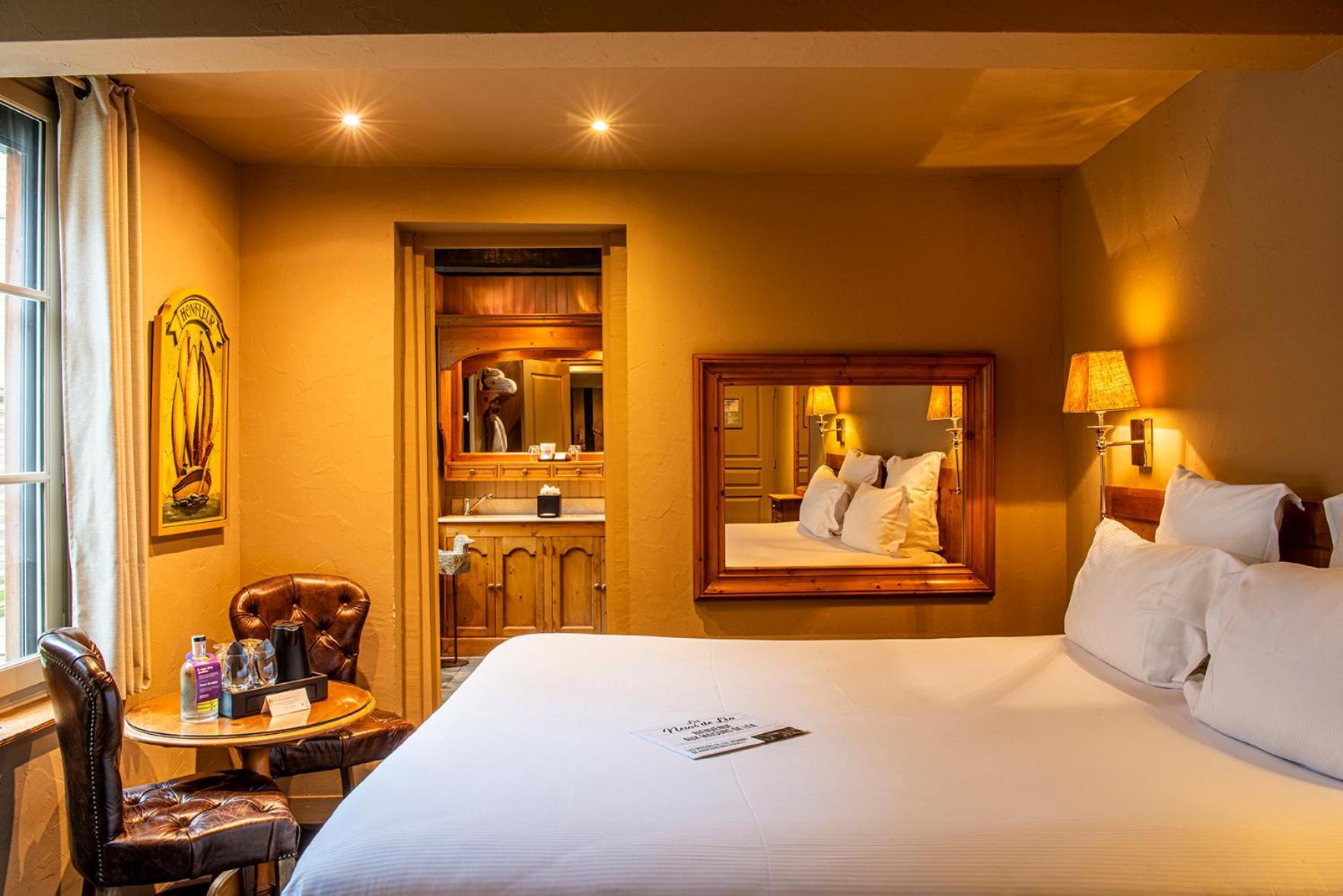 Standard Room,1542115183:JPEG