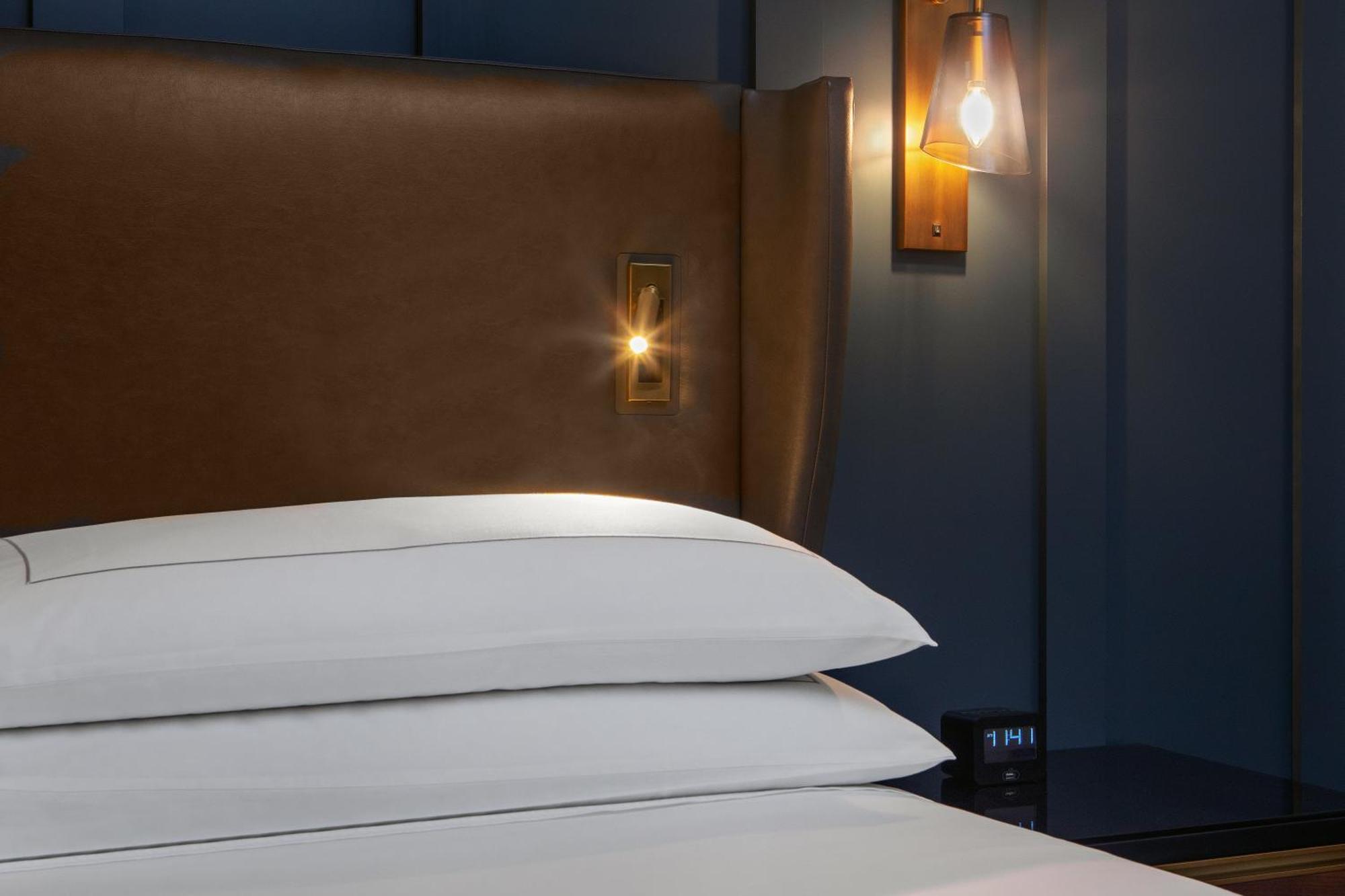 Standard Zimmer mit Kingsize-Bett