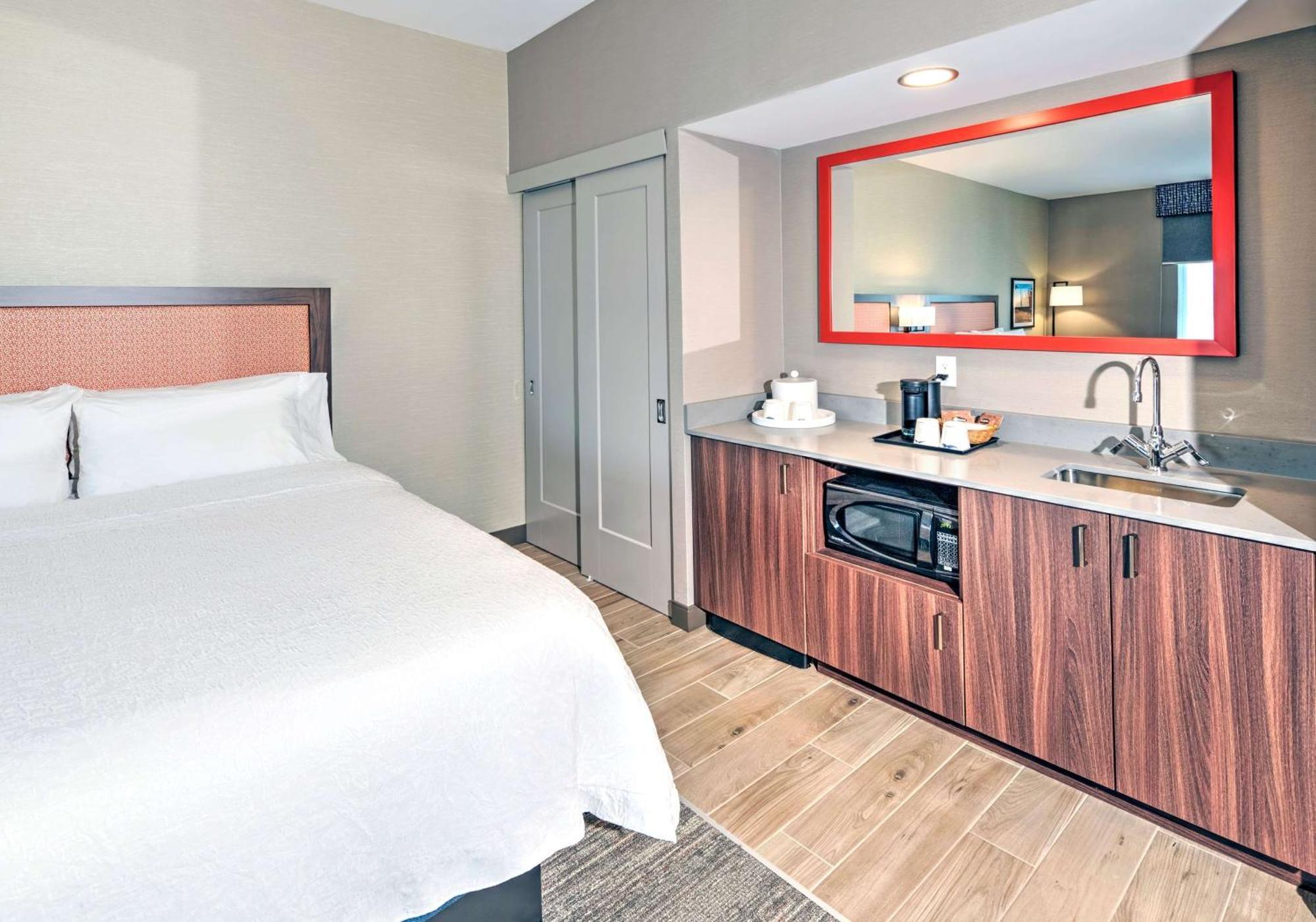 Chambre 2 Lits Queen-Size - Accessible aux Personnes à Mobilité Réduite - Non-Fumeurs