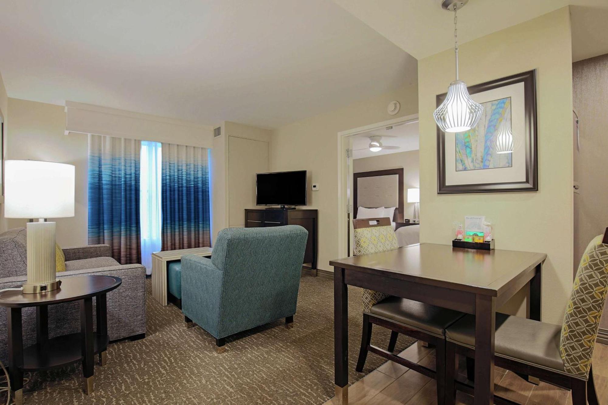 Queen Suite with Two Queen Beds - Hearing Access/ Non-Smoking,1551960610:JPEG