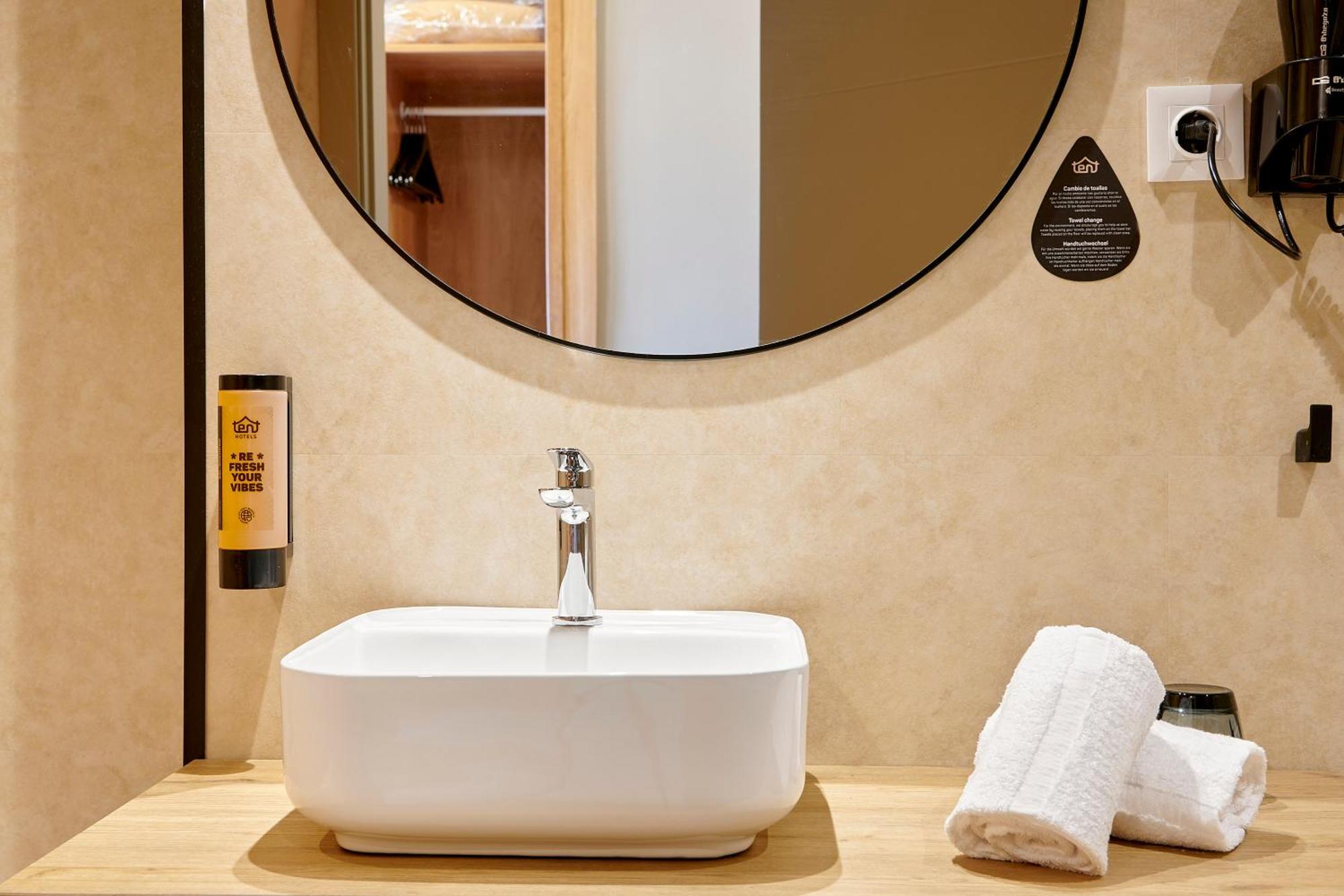 Double Room & Unlimited Brunch
