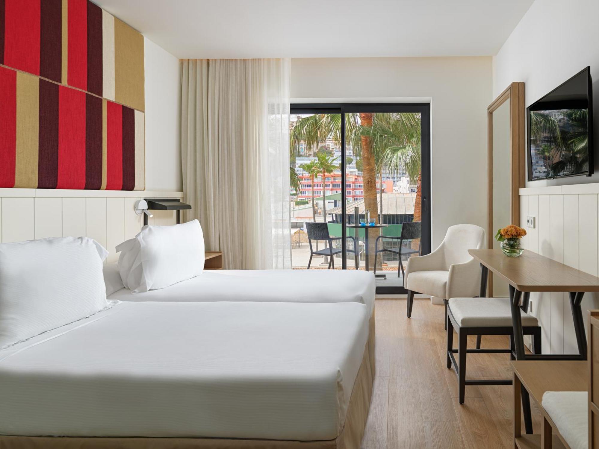 Superior Double Room Pool or Side Sea View