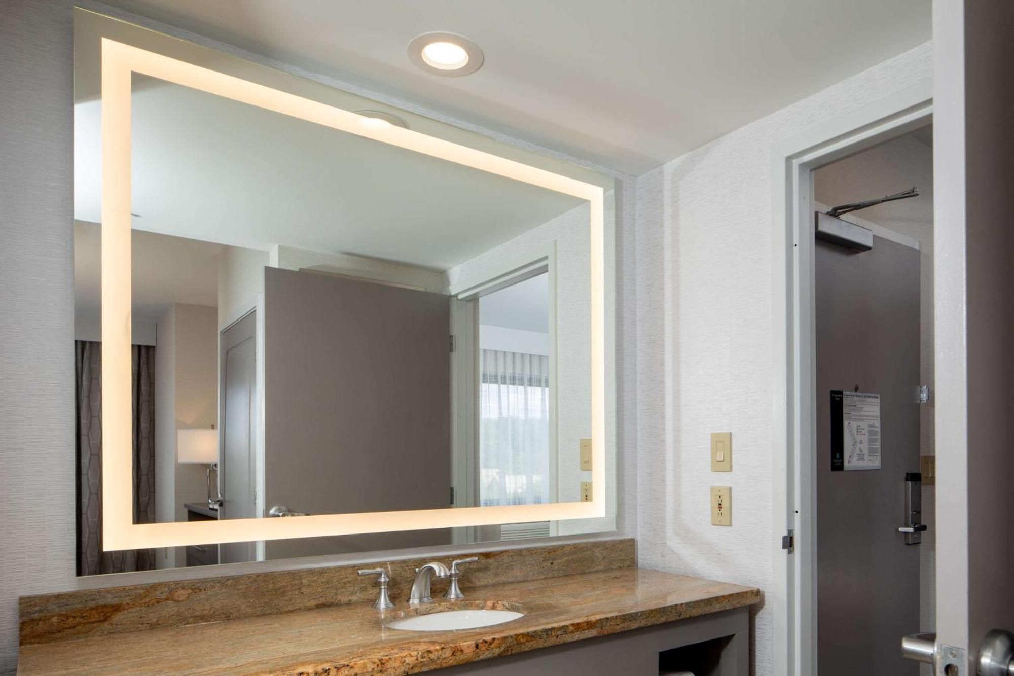 Standard Double Suite