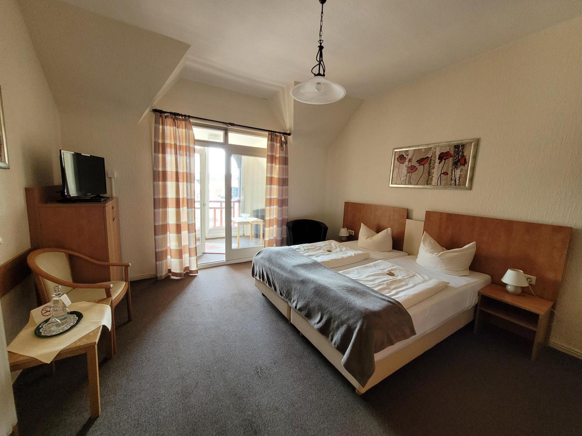 Budget Double Room Annex Villa Germania