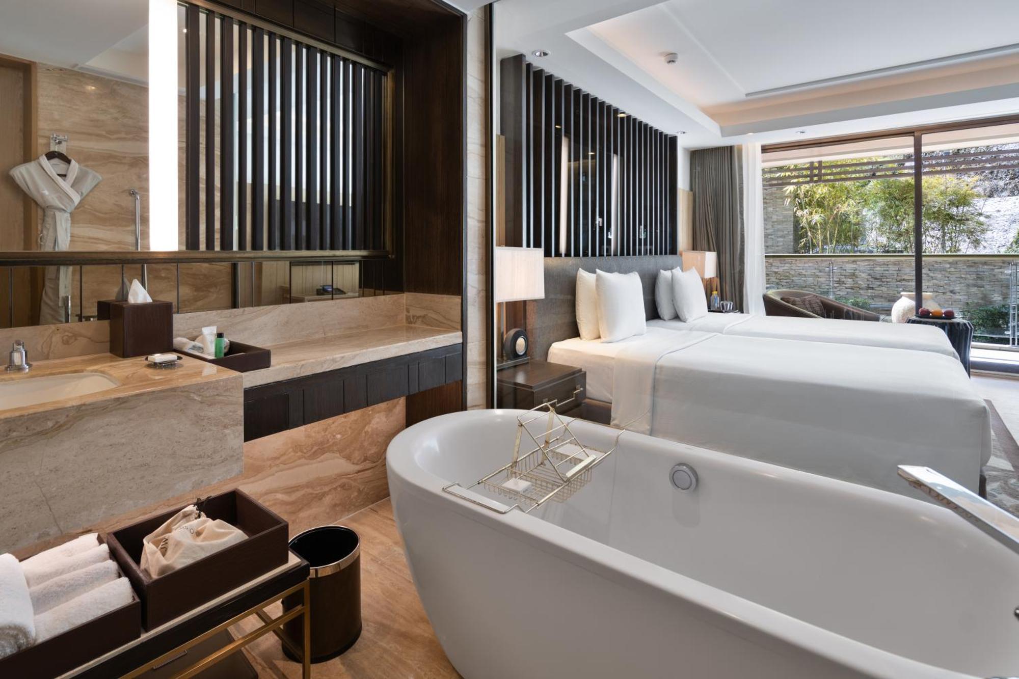 Deluxe Twin Balcony Room with Bathtub - Enjoy INR 1,000 Signature Resort Credit per stay