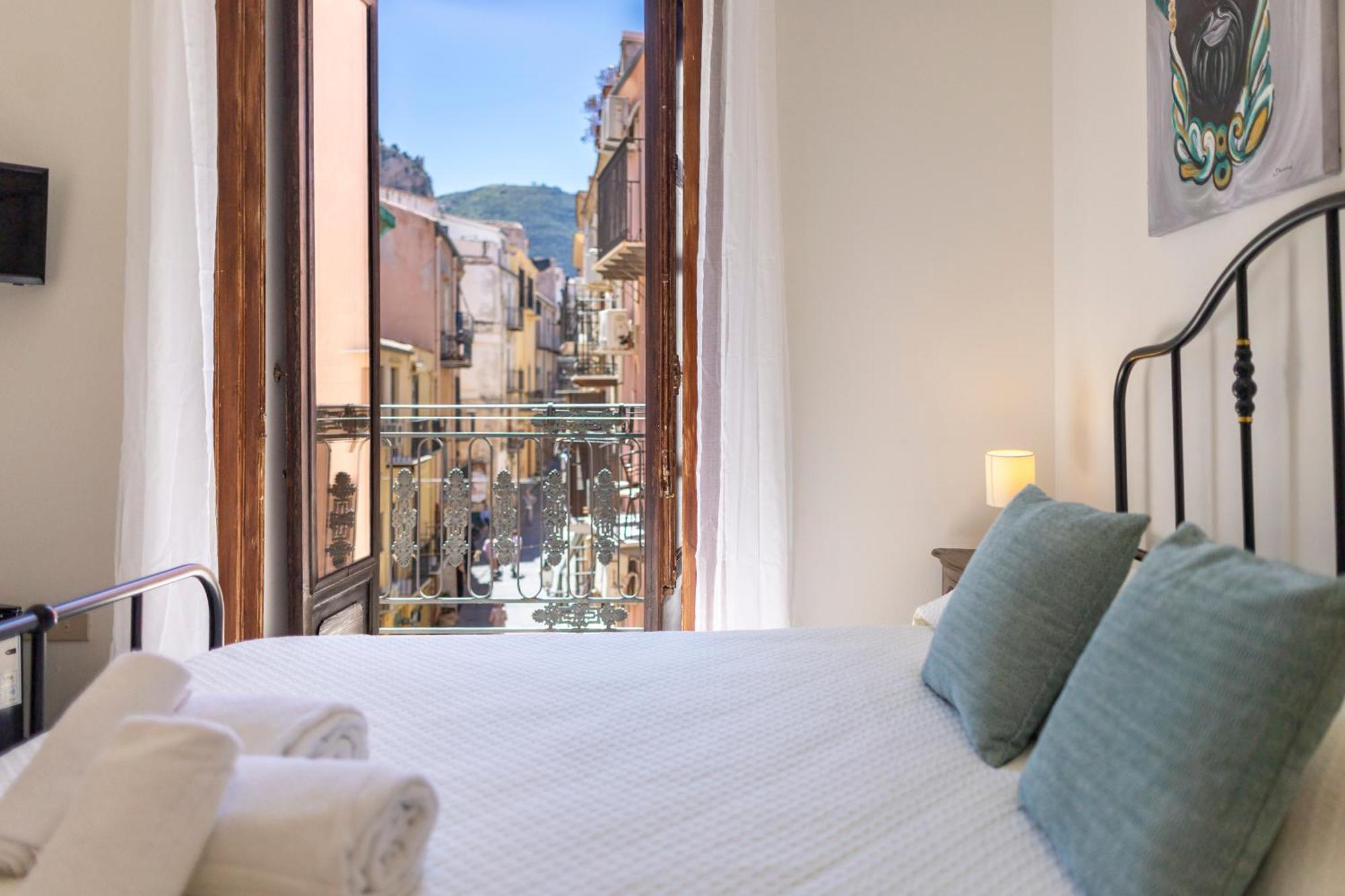 Triple Room City View