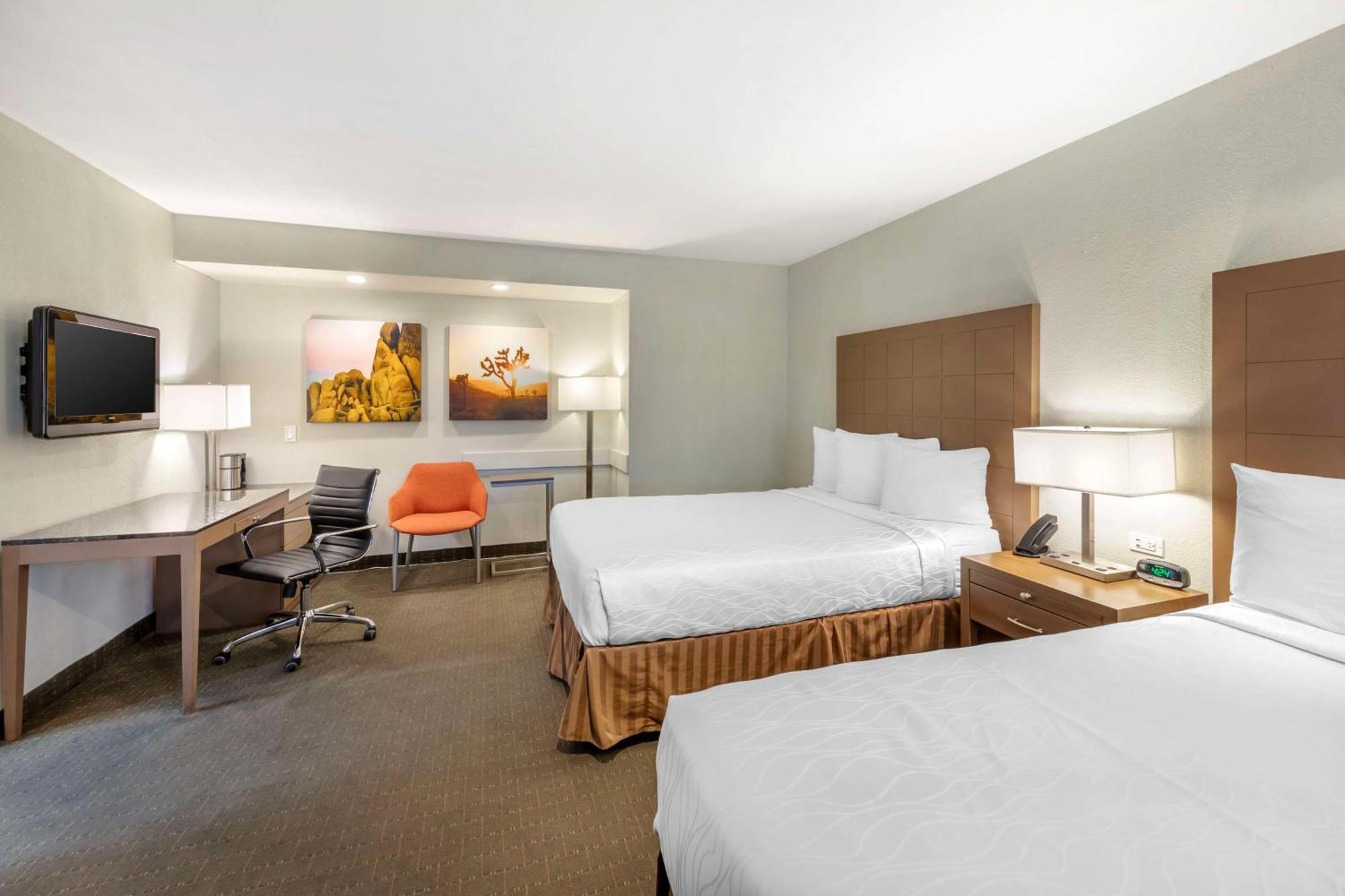 Double Room Two Double Beds Non-Smoking