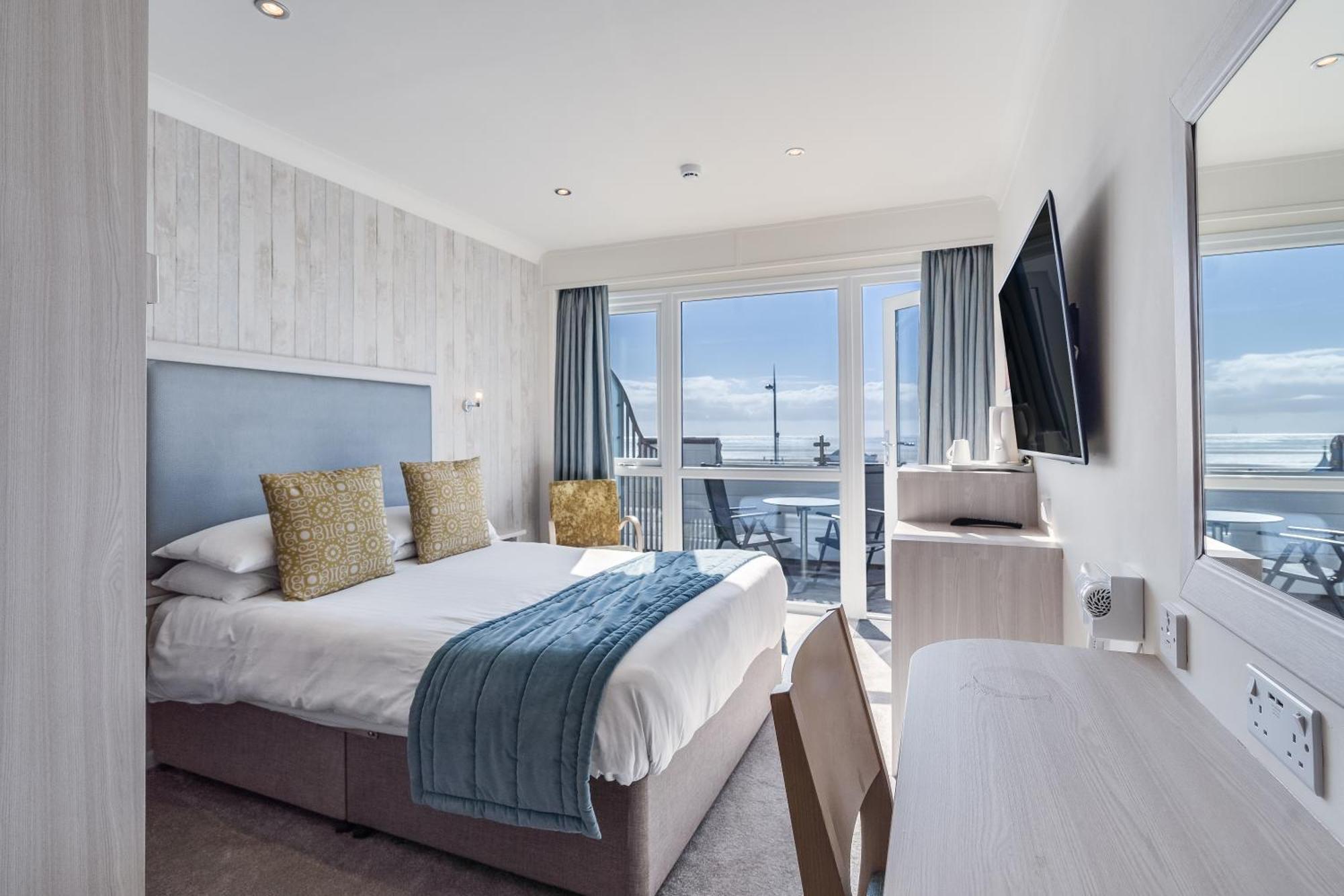 Double Room with Balcony and Sea View,1586109365:JPEG
