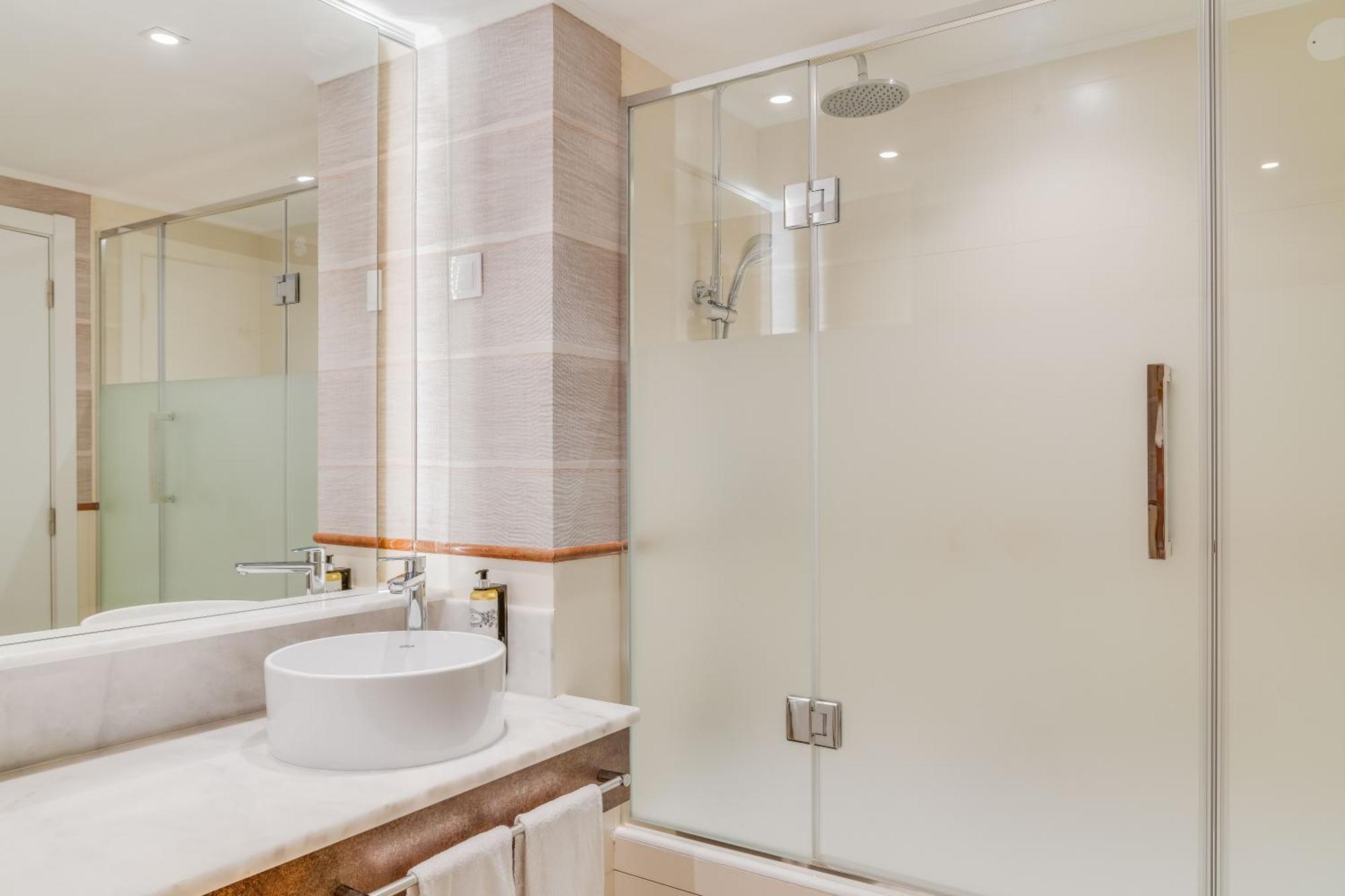 Habitación Doble con vistas al mar (2 adultos + 1 niño) - 1 o 2 camas