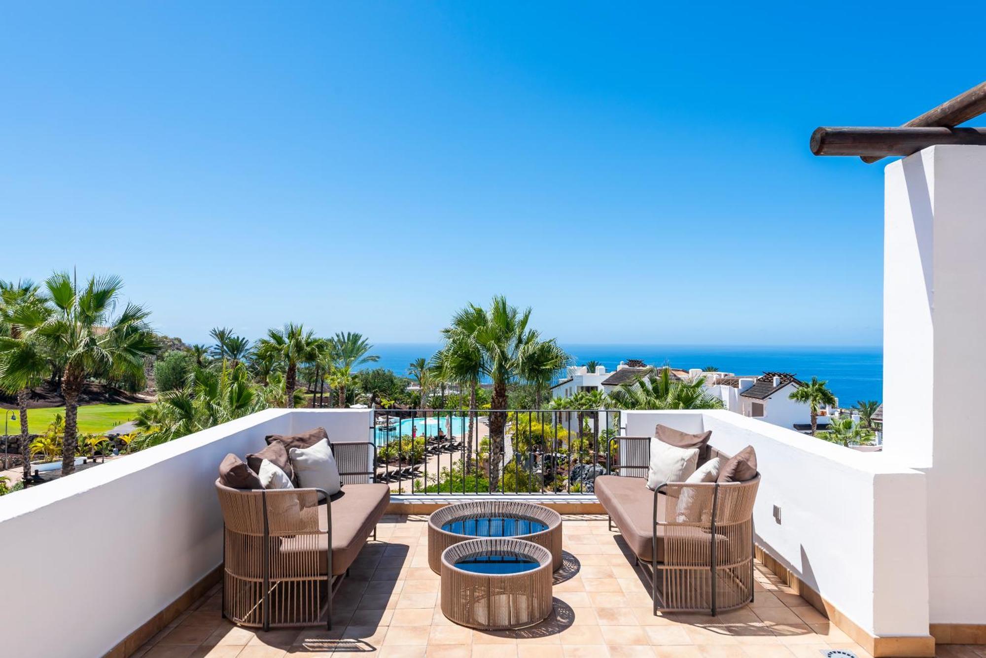 Two-Bedroom Suite Sea View