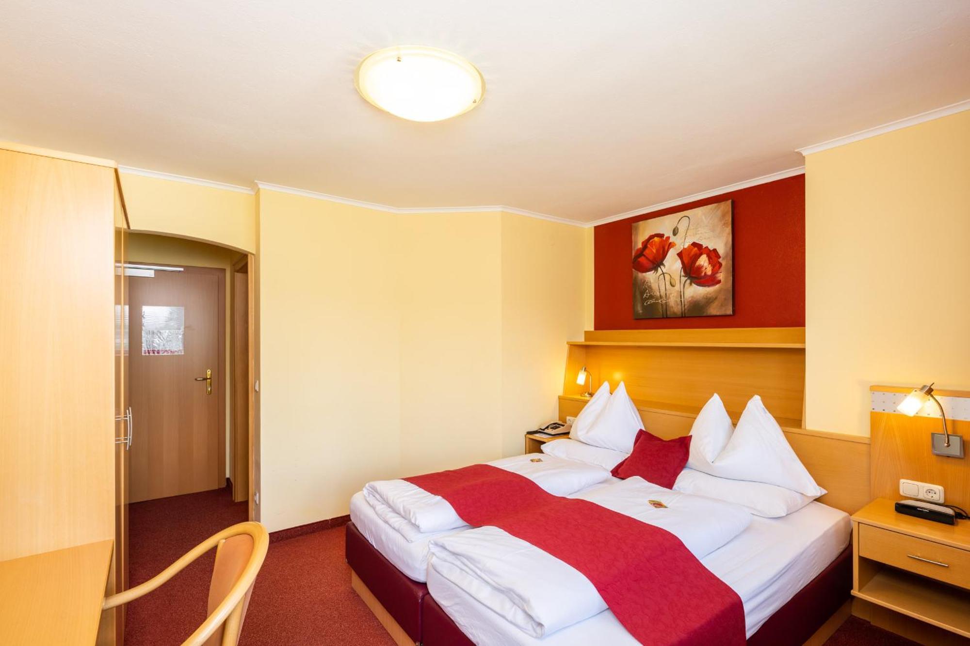 Double Room,1589233934:JPEG
