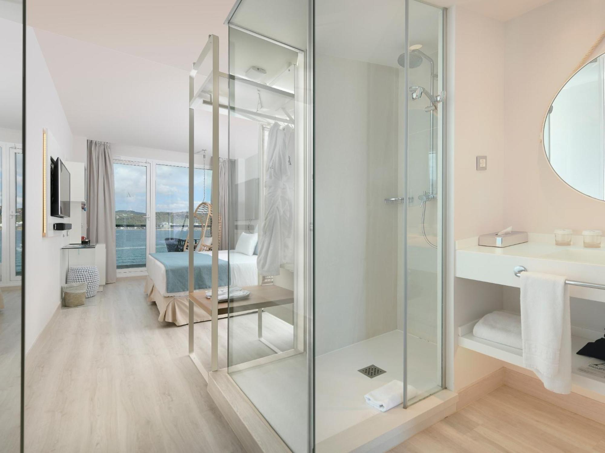 Chambre Double ou Lits Jumeaux Supérieure Oh La La - Vue sur Mer