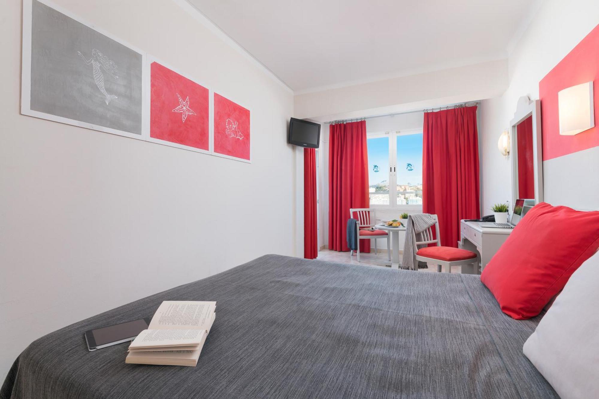 Double or Twin Room Balcony