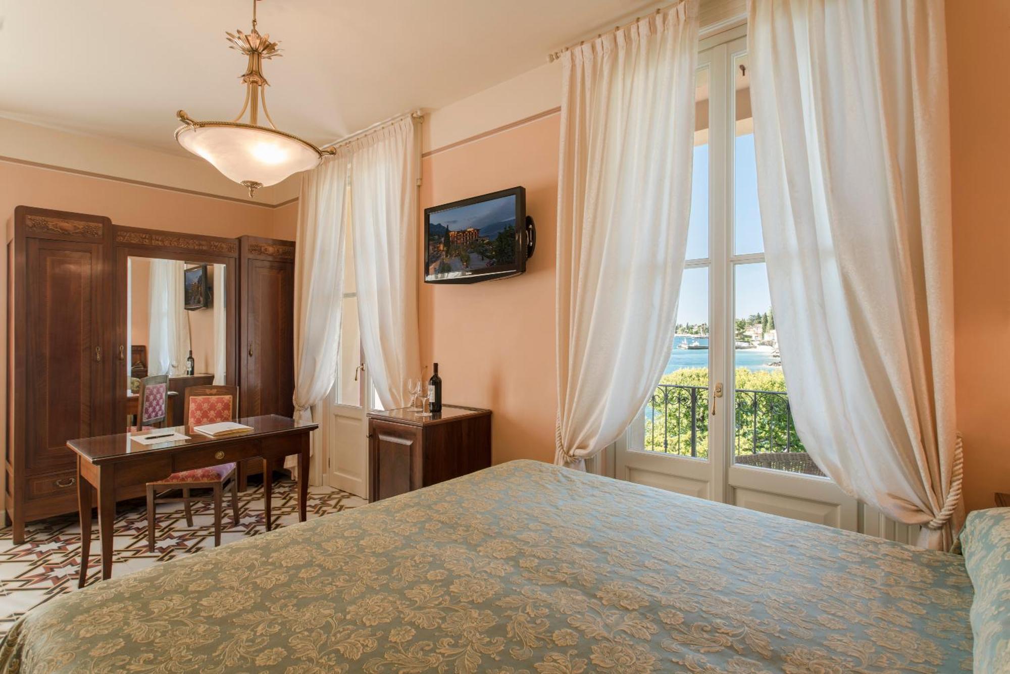 Deluxe Double Room Balcony