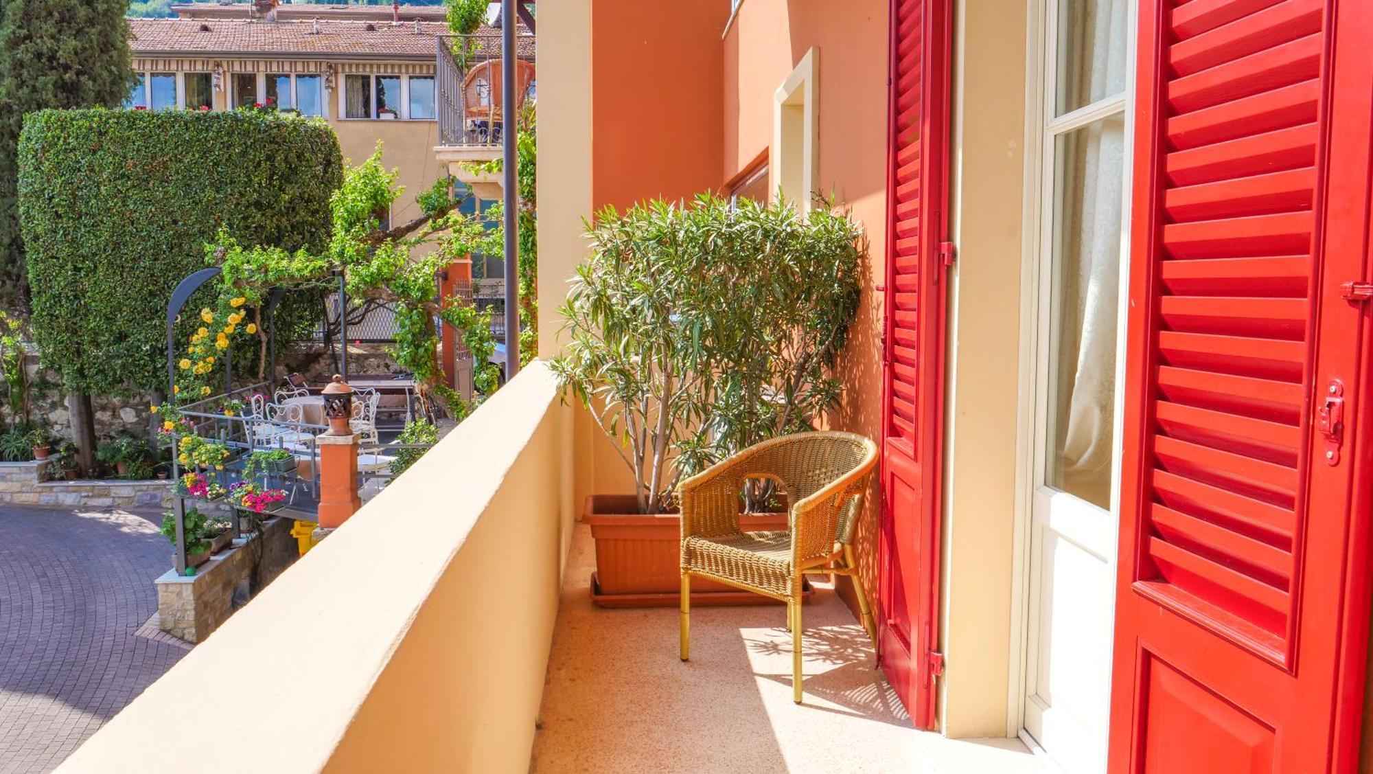 Double Room Garden View