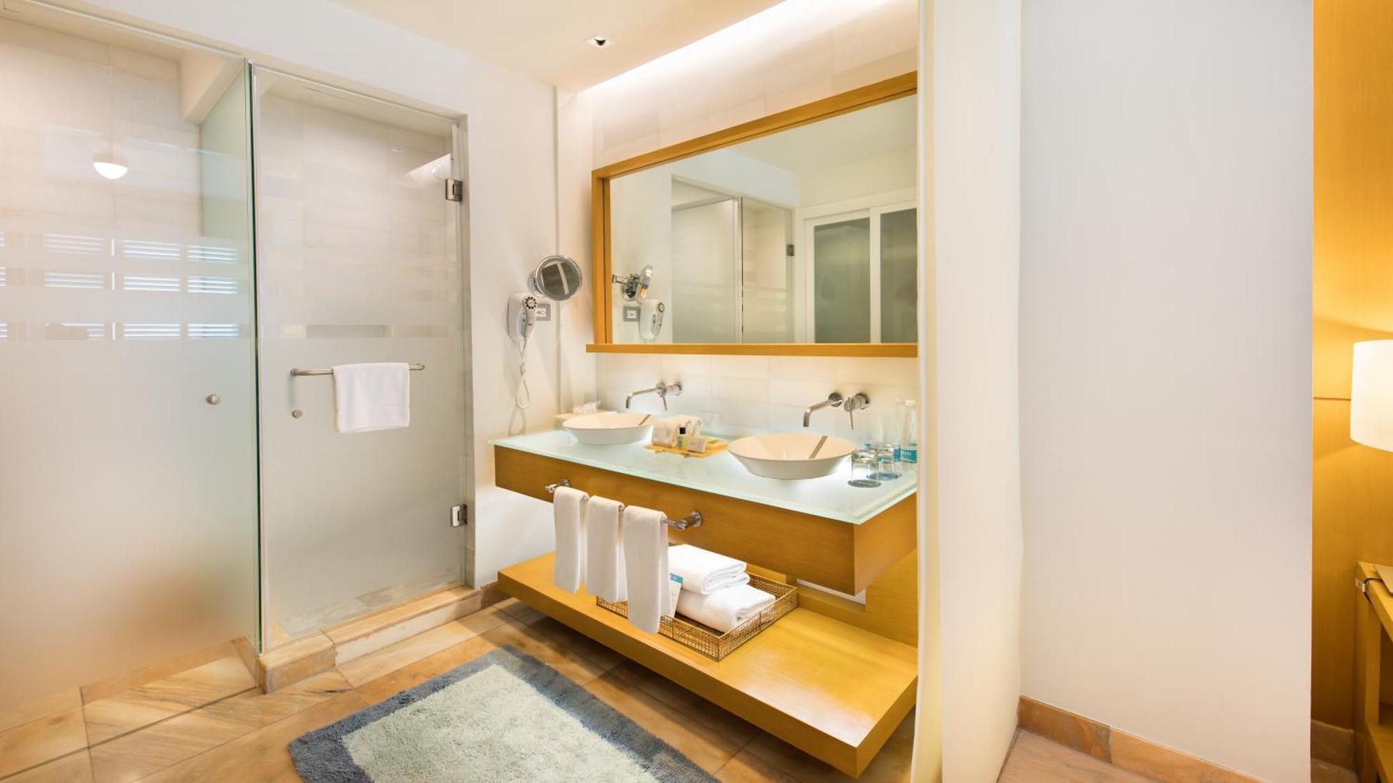 Deluxe King size Bed Resort View