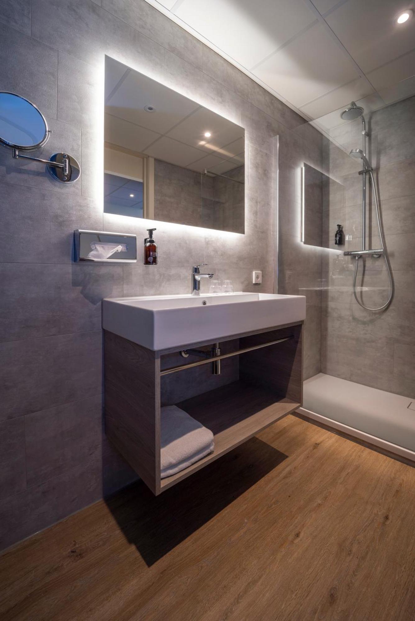 Spacious Comfort Double Room,1594668135:JPEG