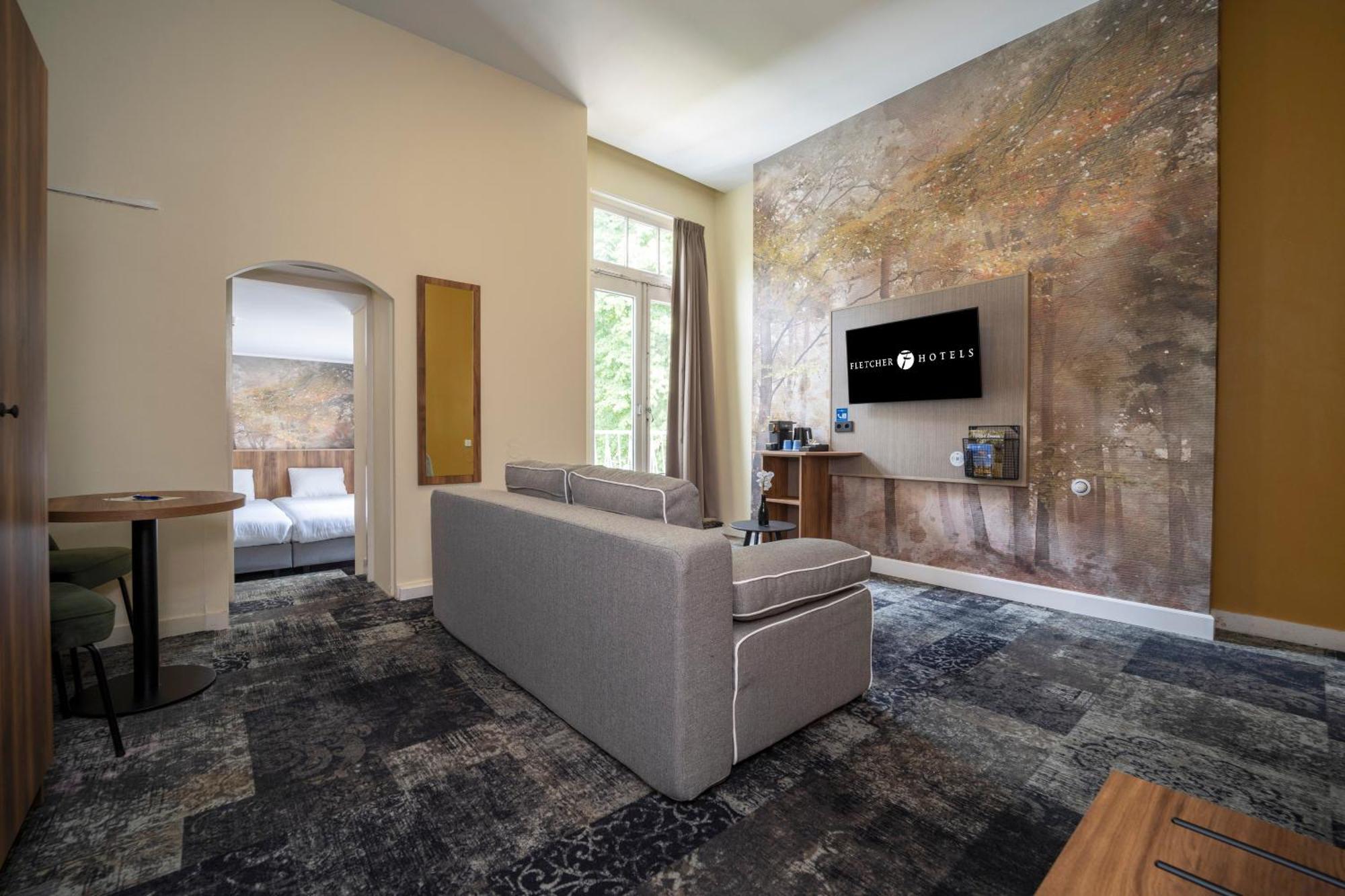 Family Room,1594668185:JPEG