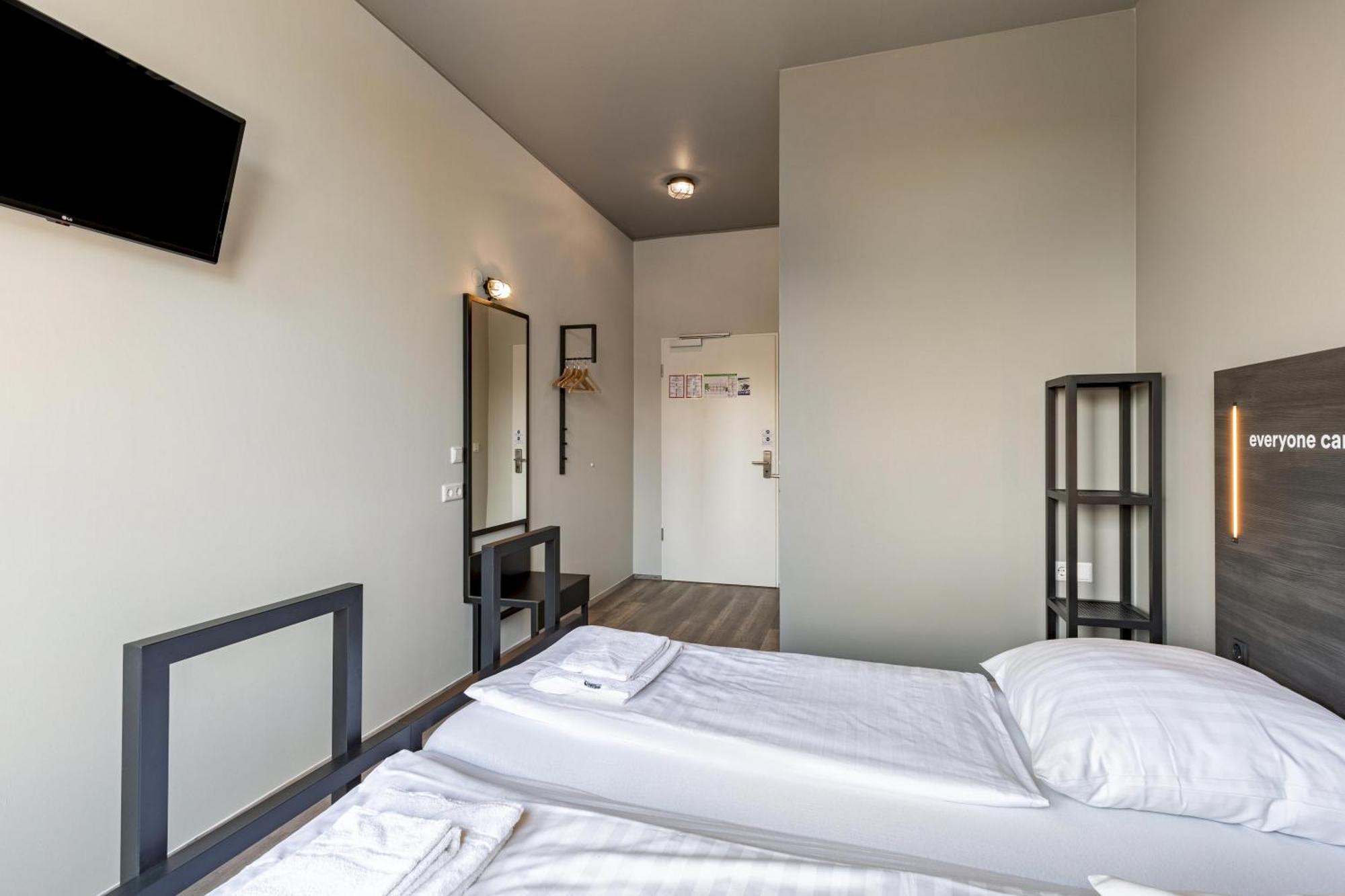 Twin room for Single use