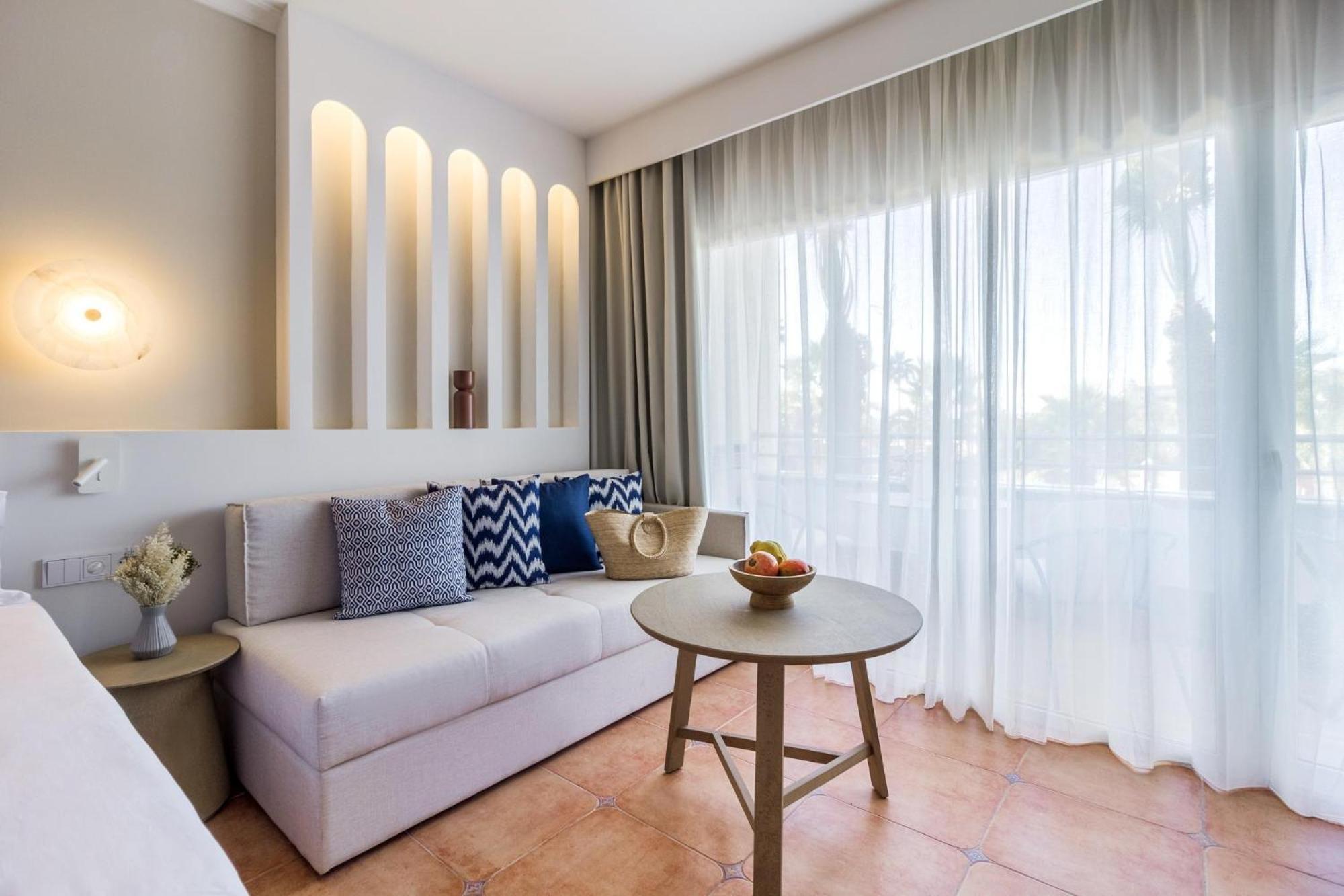 Deluxe Double or Twin Room,1598888534:JPEG