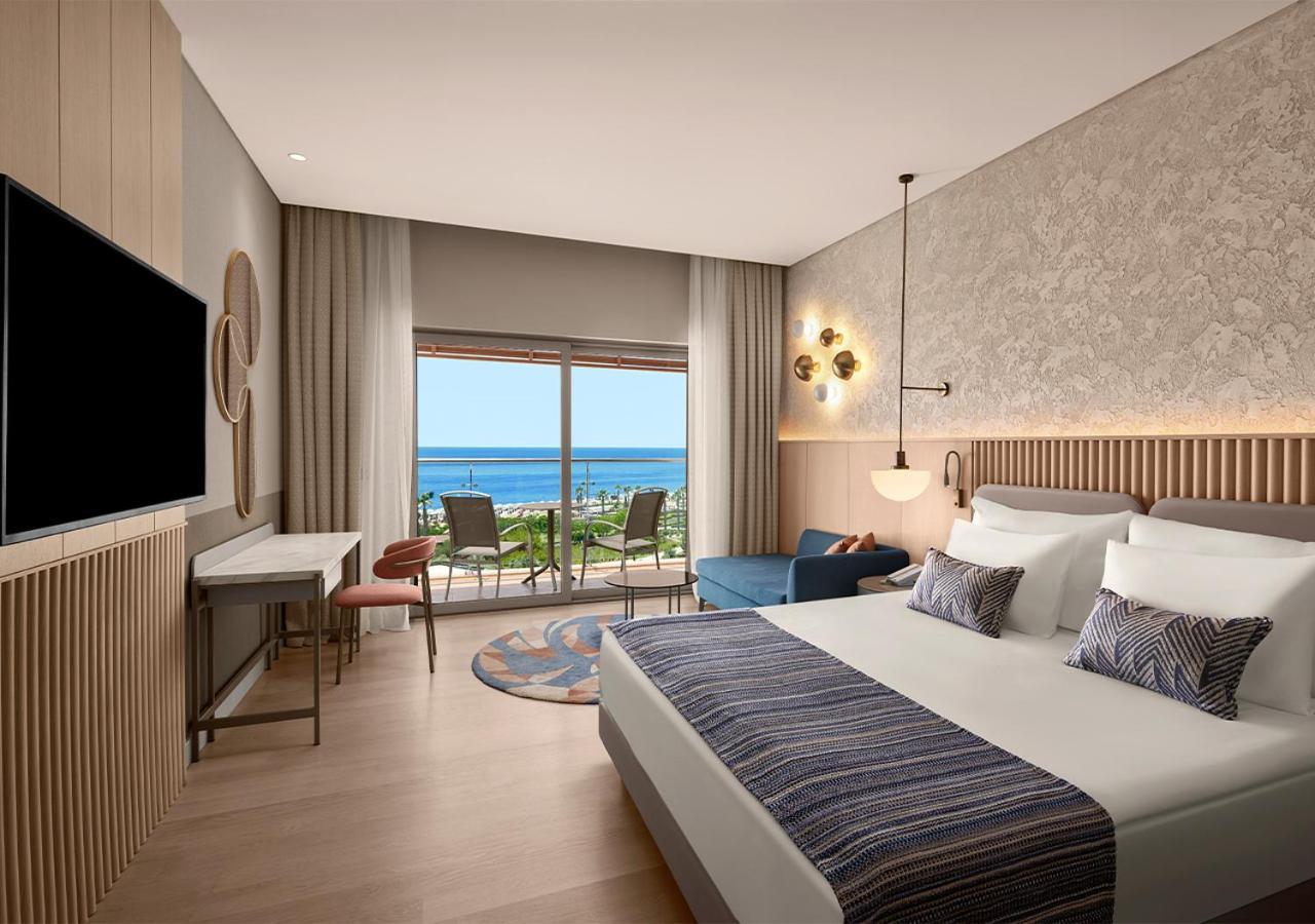 Adult Deluxe Sea View
