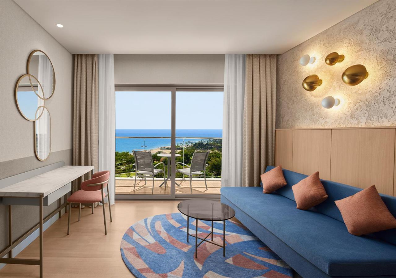 Deluxe Sea View Mixed Section