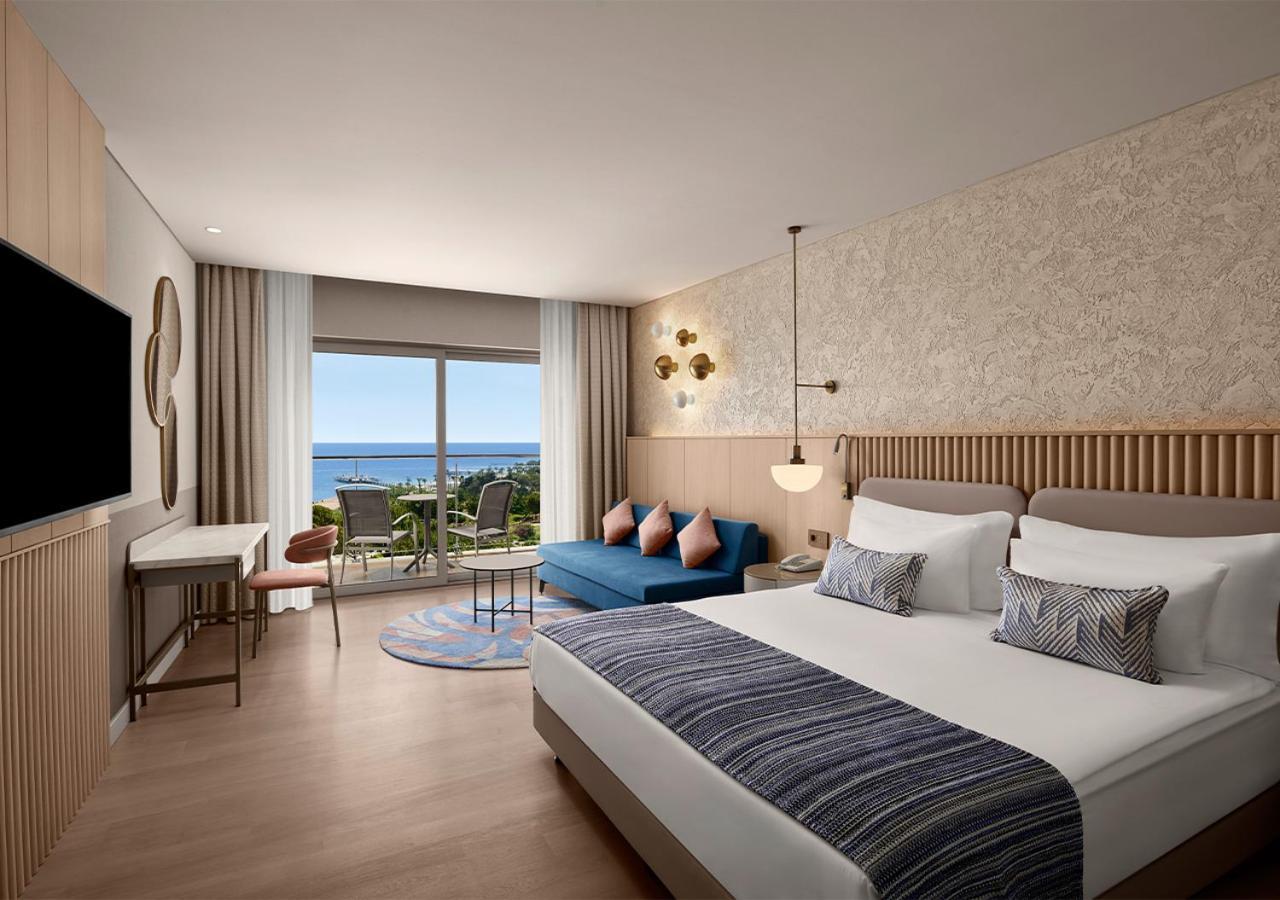Deluxe Sea View Mixed Section