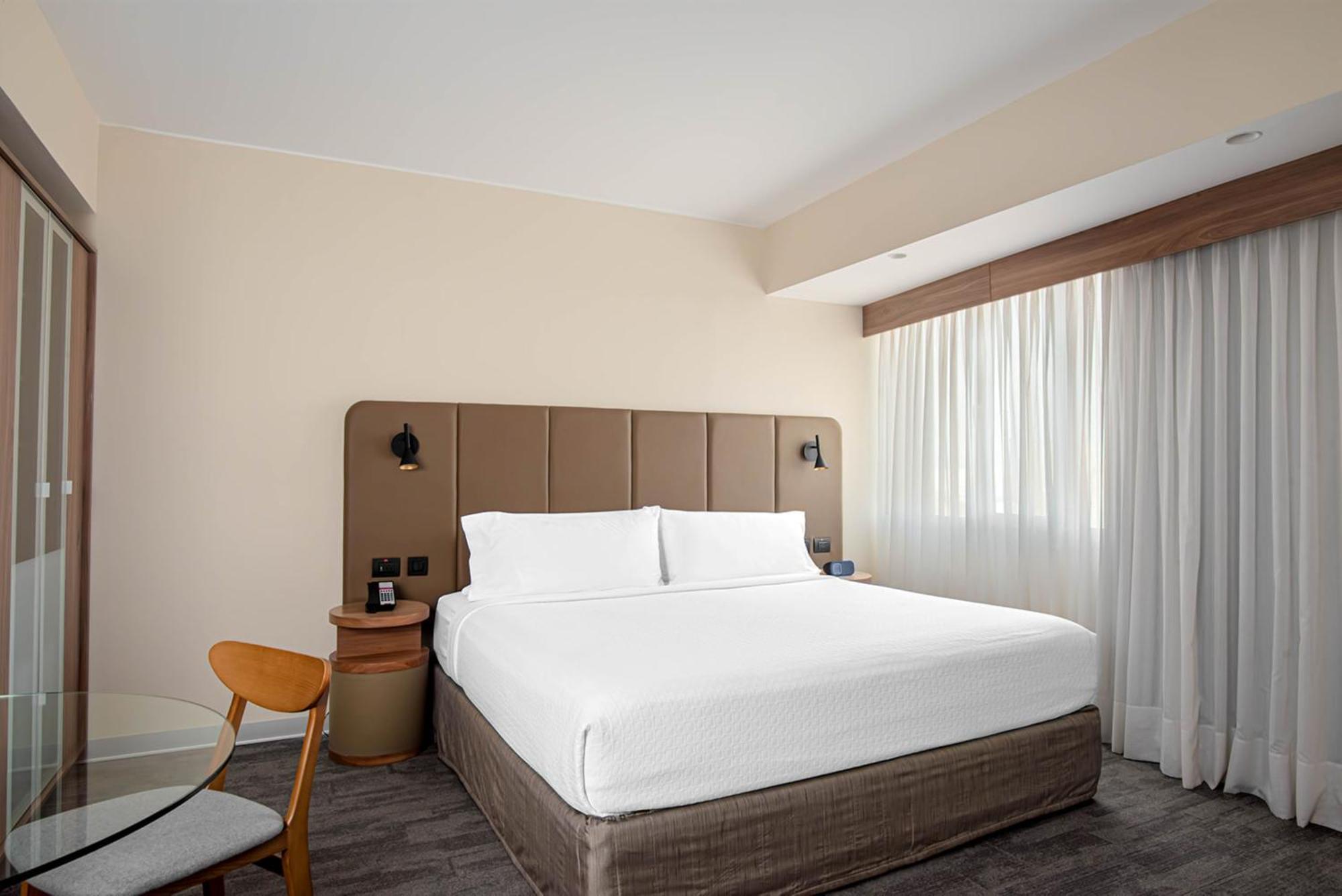 Junior King Suite City View