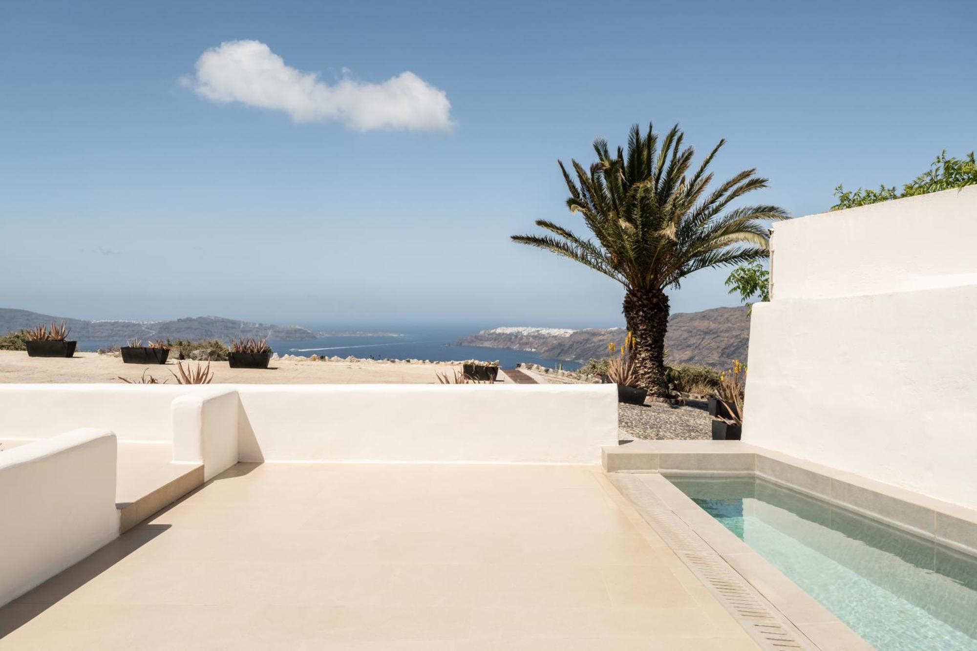 Suite Matrimoniale con Vista Caldera e Mini Piscina Privata all'Aperto