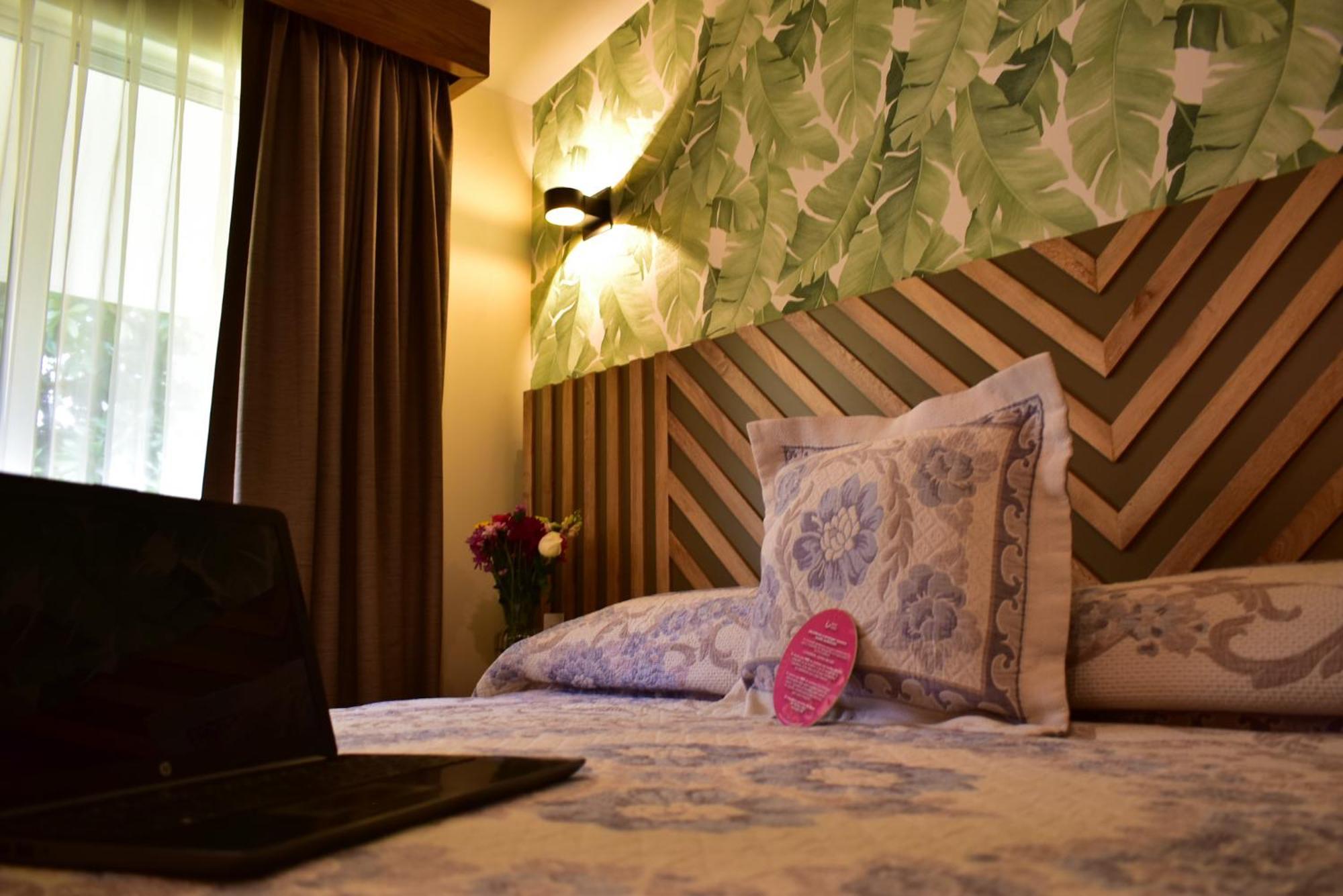 Standard Queen Room,1606576736:JPEG