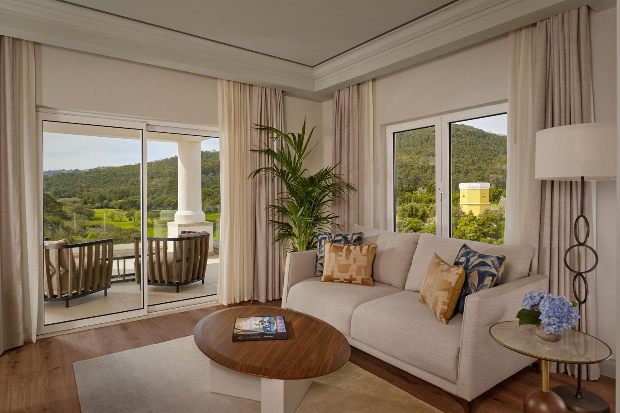 One-Bedroom Executive King Suite Resort View