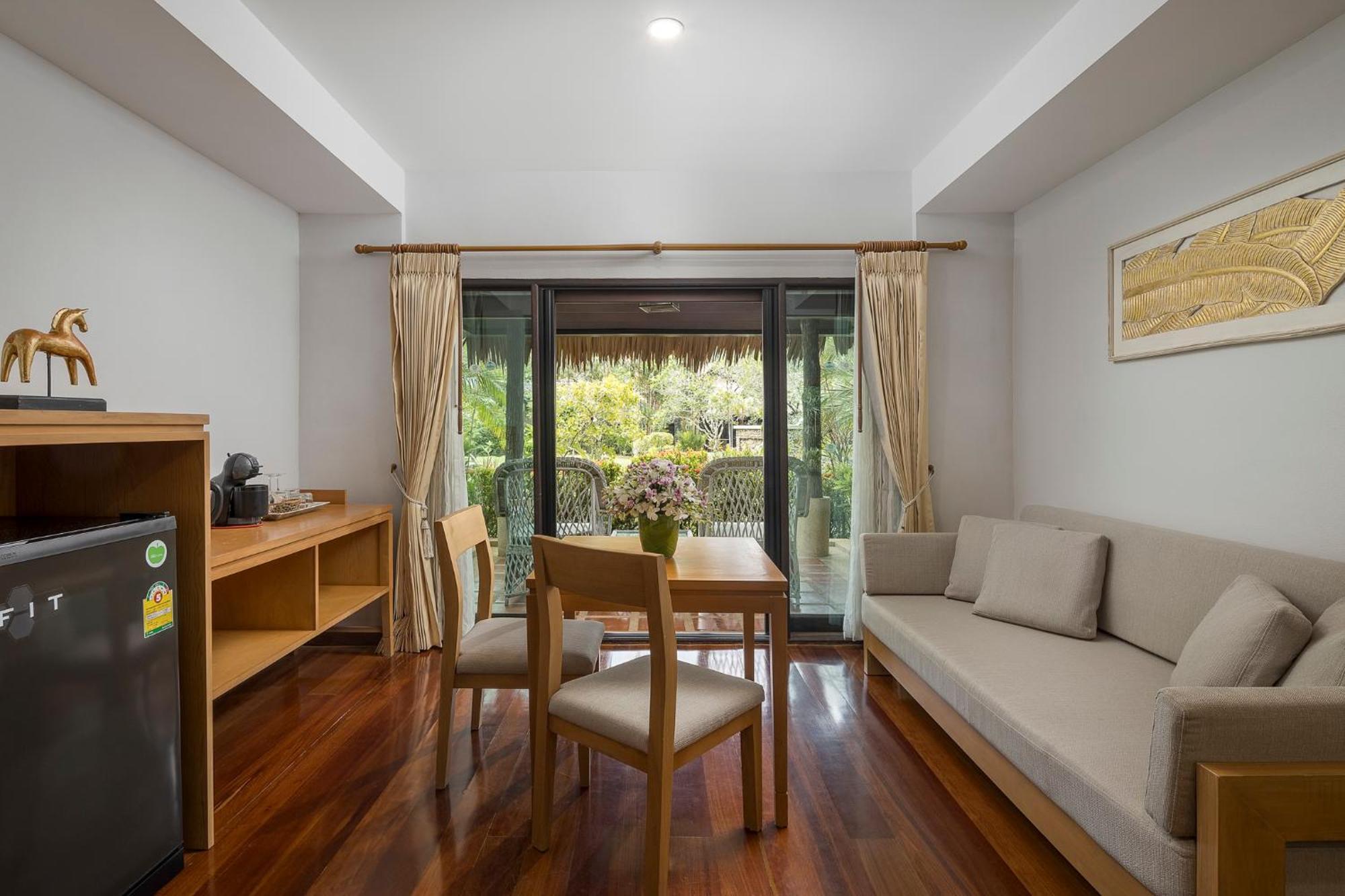 Villa Side Seaview