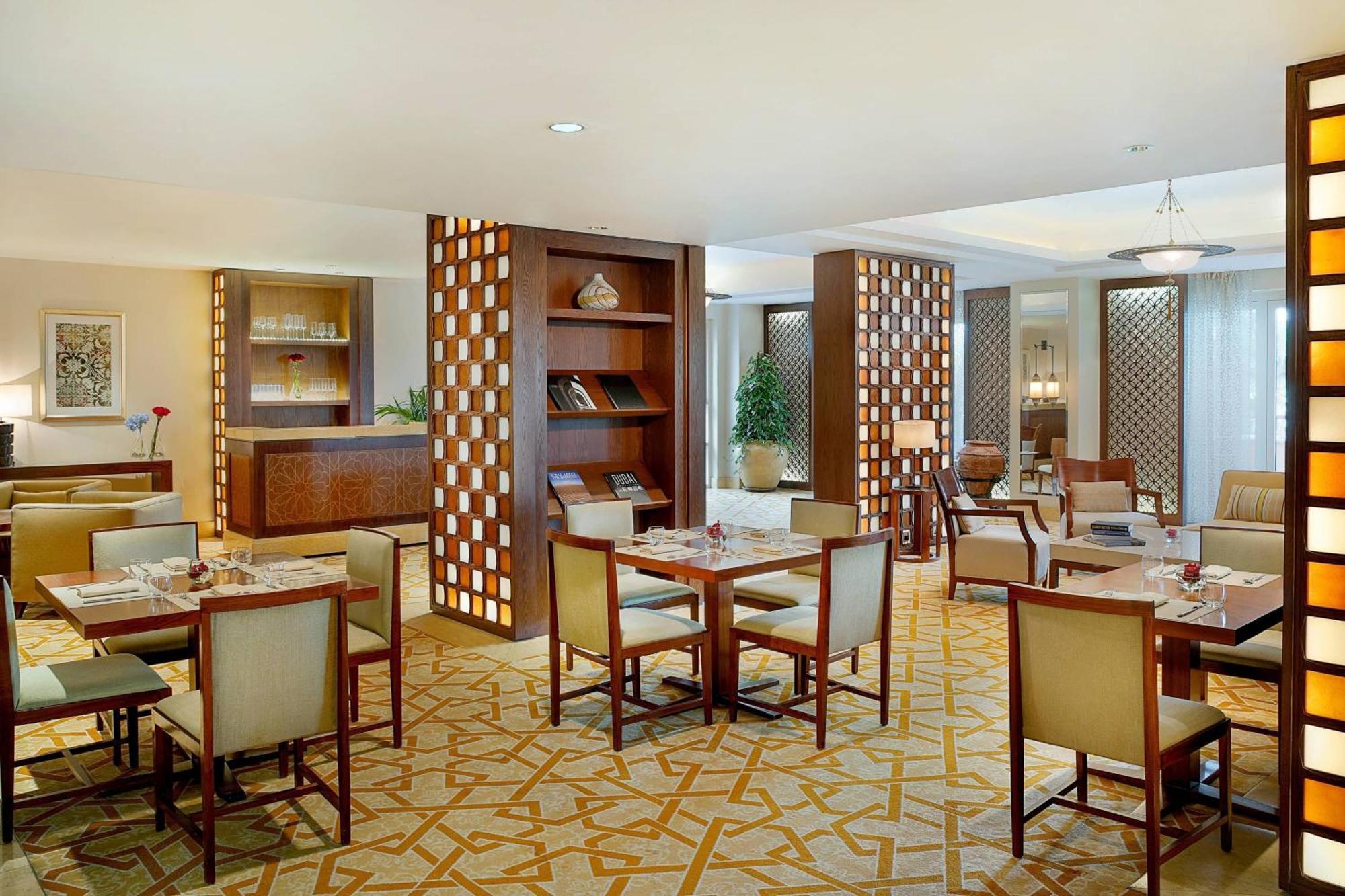 Club Ocean Room, 1 King Bed, Club Lounge Access with 5 Culinary Presentations Including Breakfast and Free Flowing Beverages