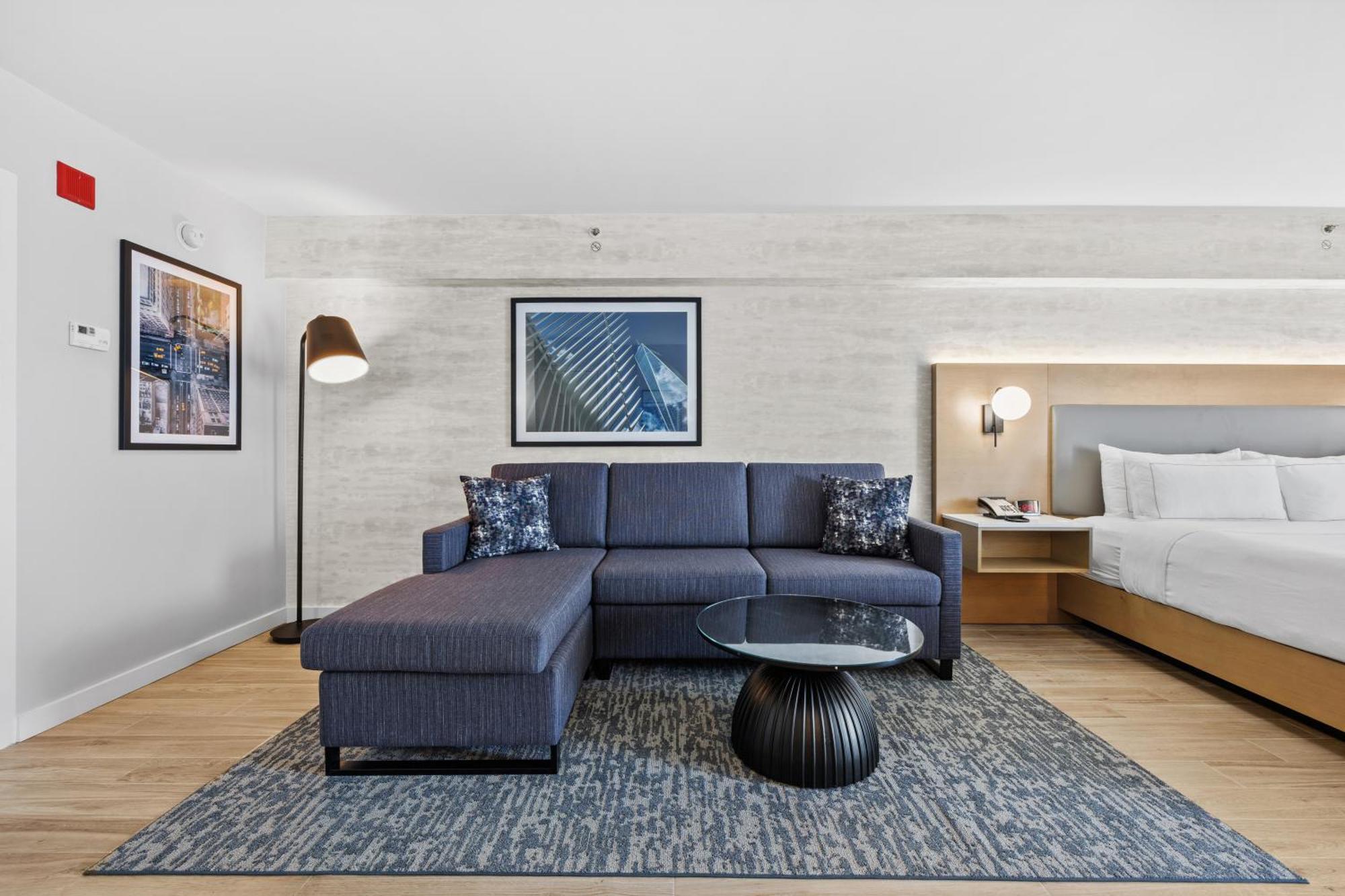 Junior King Suite Seating Area