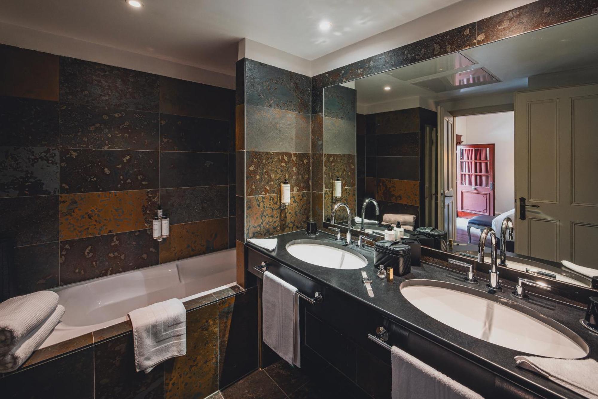 Chambre Prestige avec Lit Queen-Size ou Lits Jumeaux